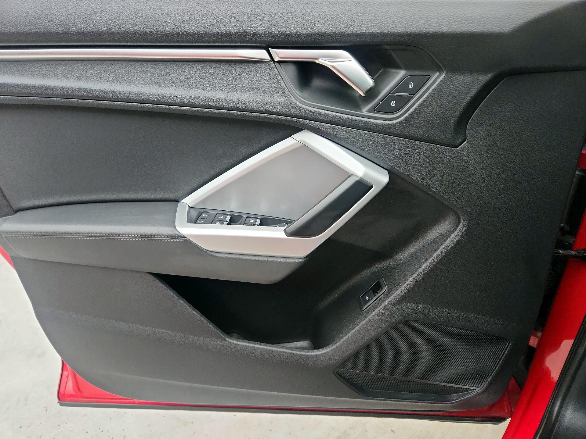 Thumbnail: 2022 Audi Q3 - 12