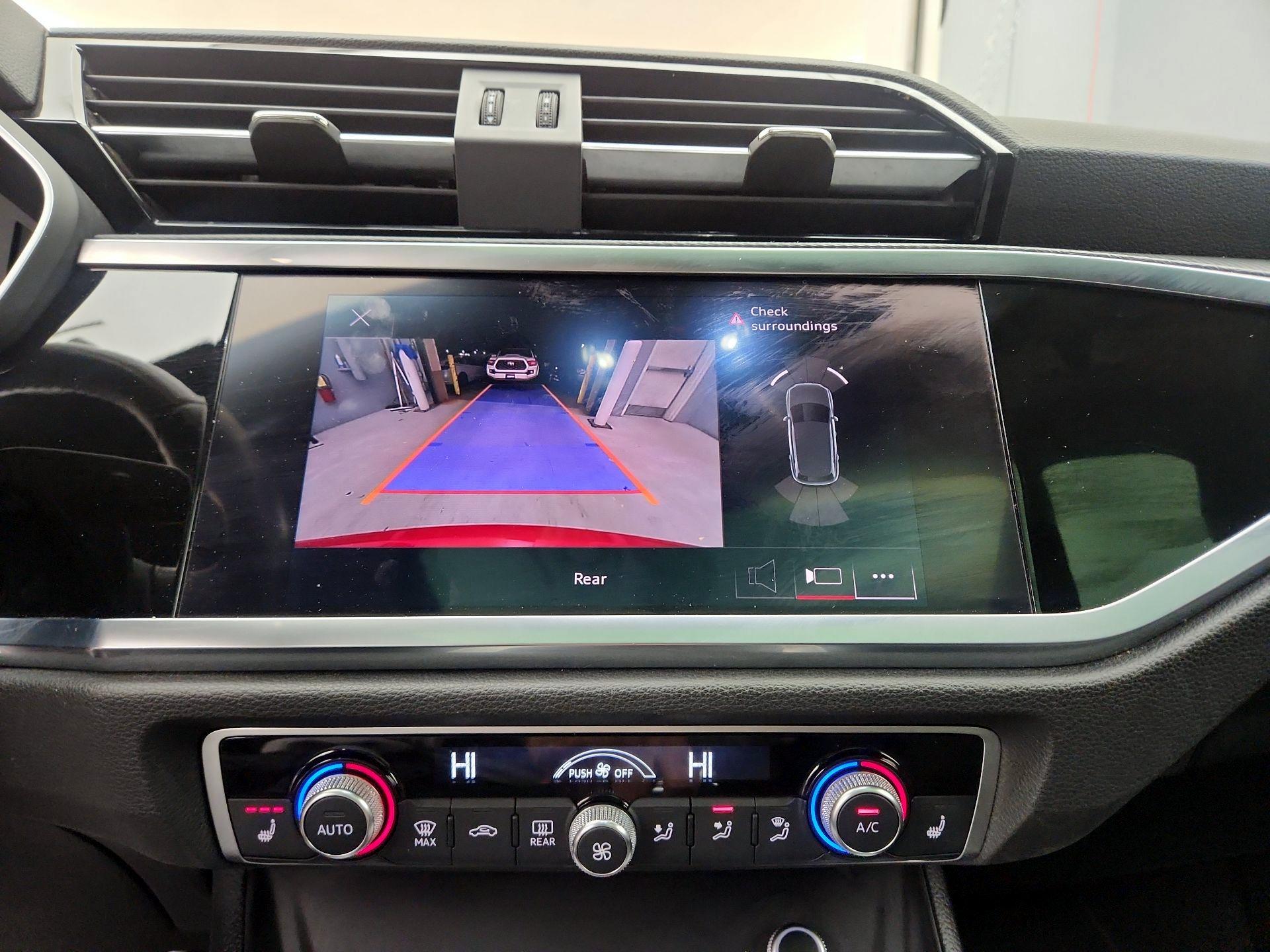 Thumbnail: 2022 Audi Q3 - 14