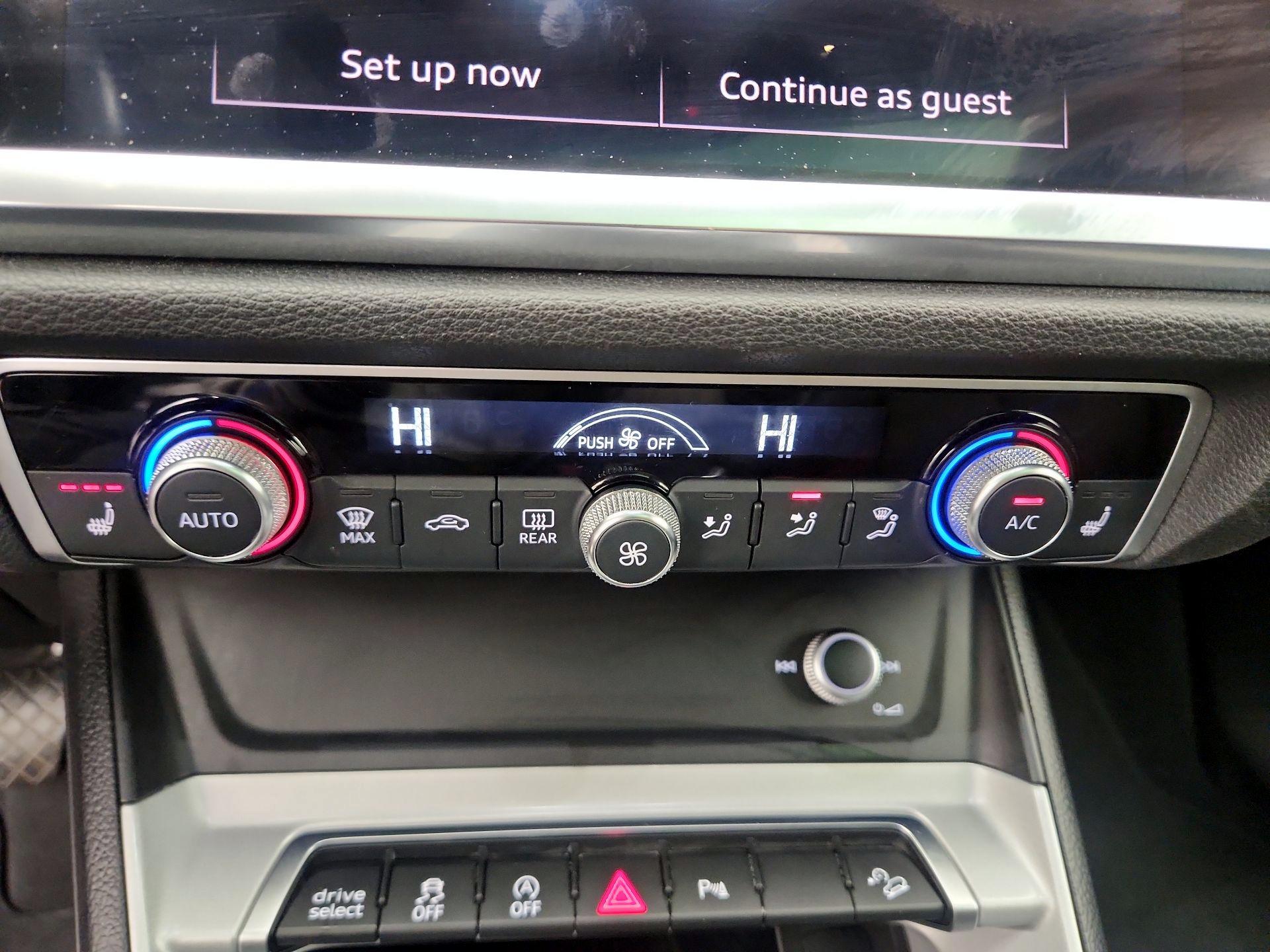 Thumbnail: 2022 Audi Q3 - 16