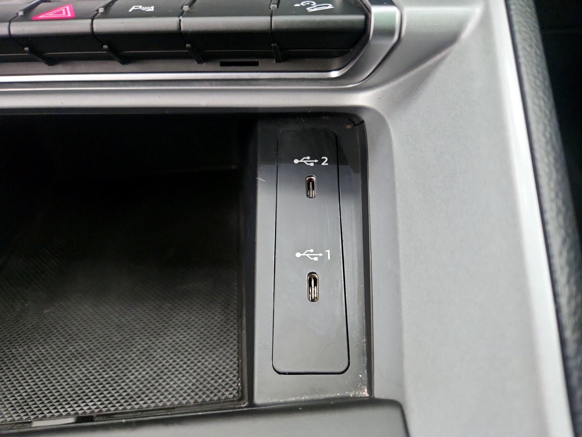 Thumbnail: 2022 Audi Q3 - 18