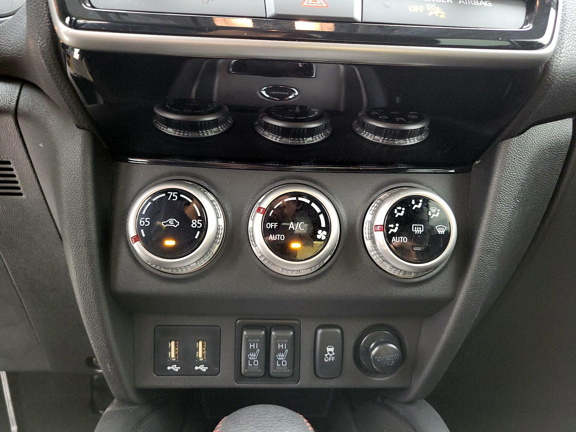 Thumbnail: 2023 Mitsubishi Outlander Sport - 16