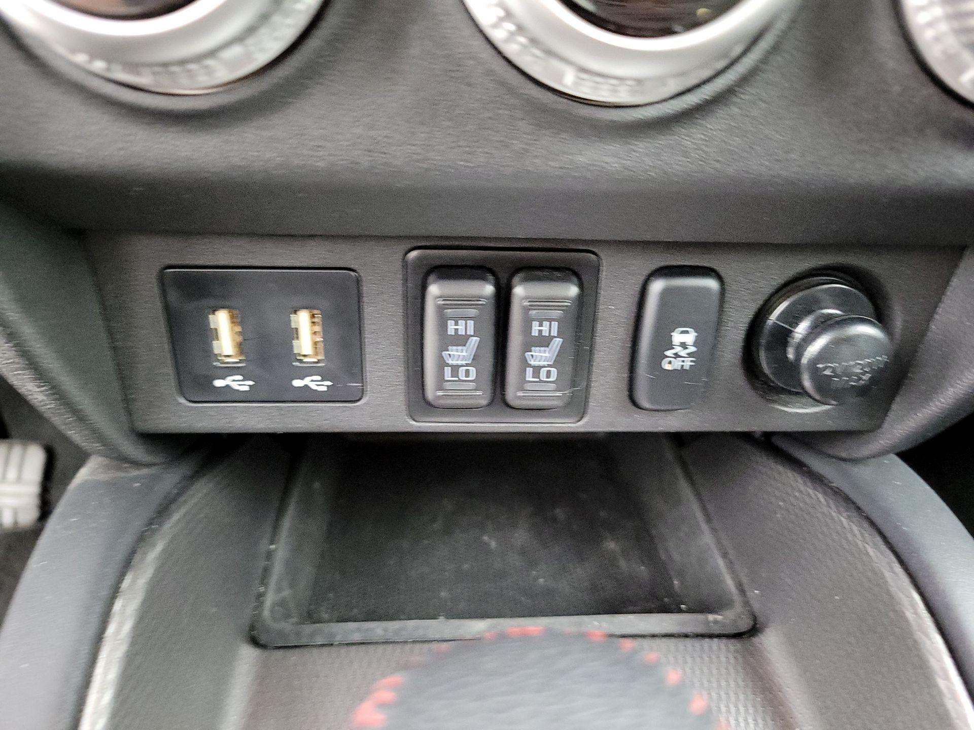 Thumbnail: 2023 Mitsubishi Outlander Sport - 18