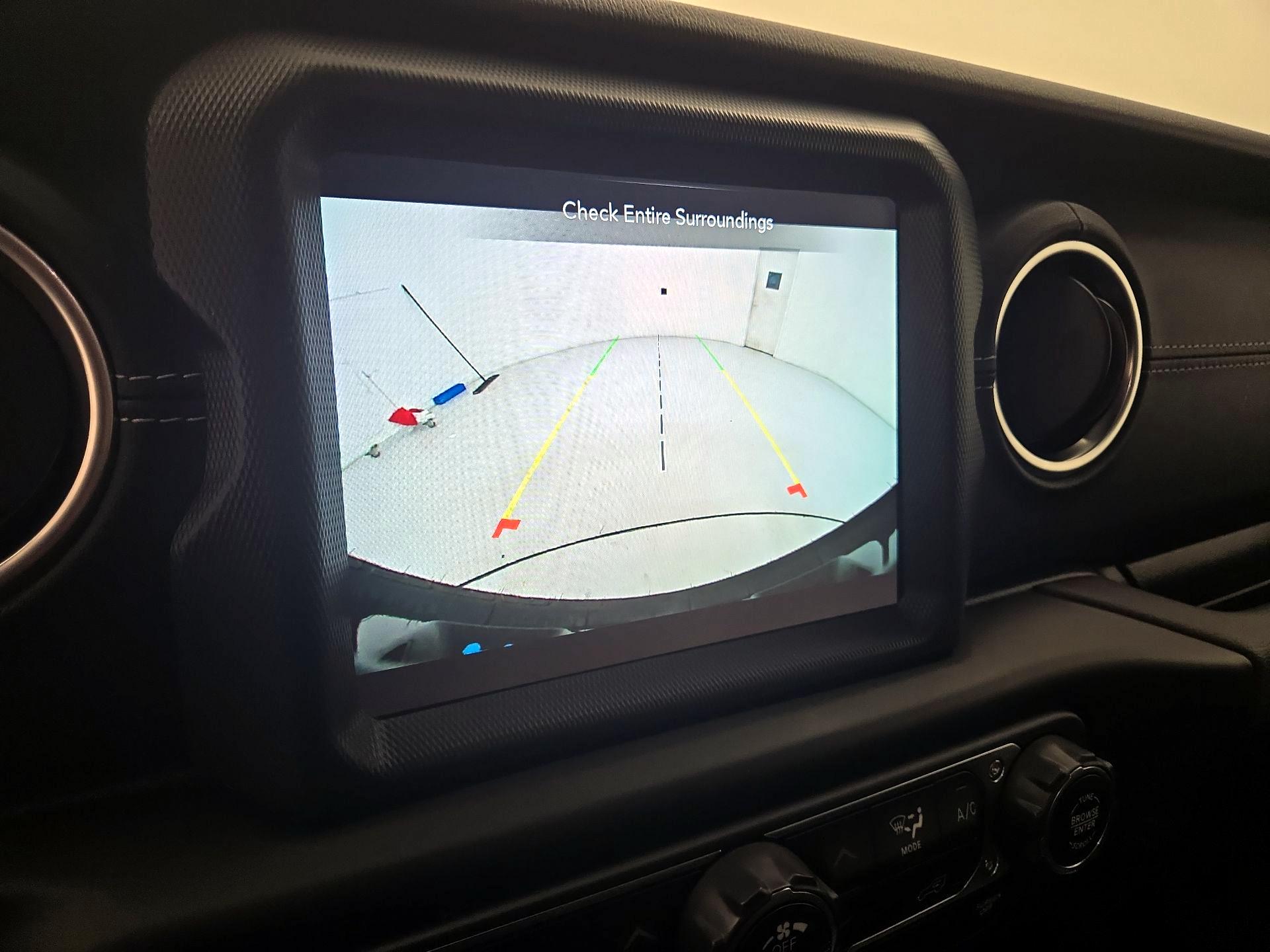 Thumbnail: 2022 Jeep Wrangler - 14