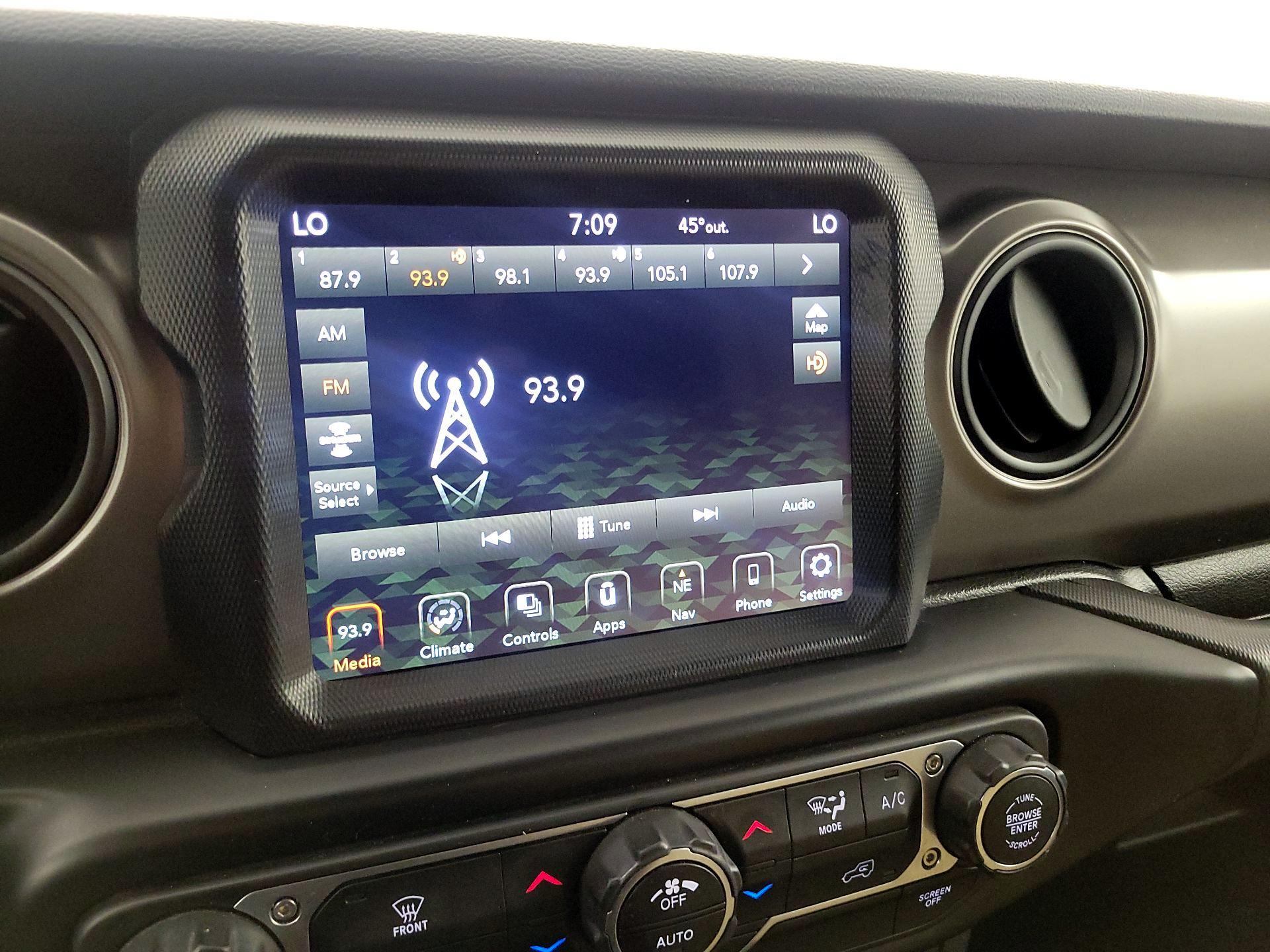 Thumbnail: 2021 Jeep Wrangler - 16