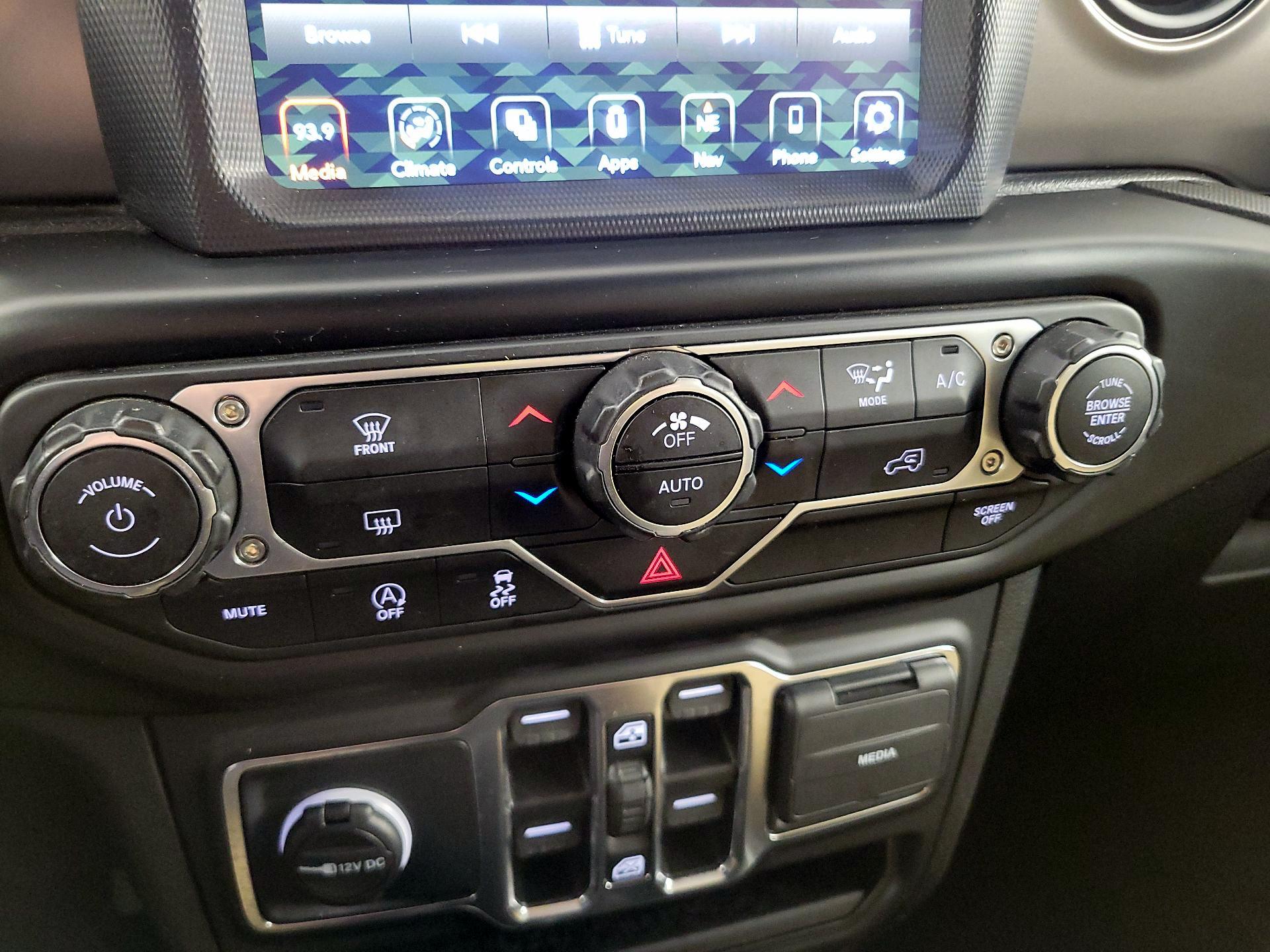 Thumbnail: 2021 Jeep Wrangler - 17