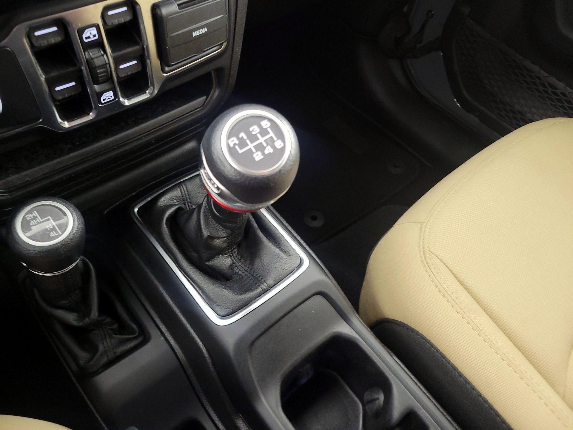 Thumbnail: 2021 Jeep Wrangler - 18