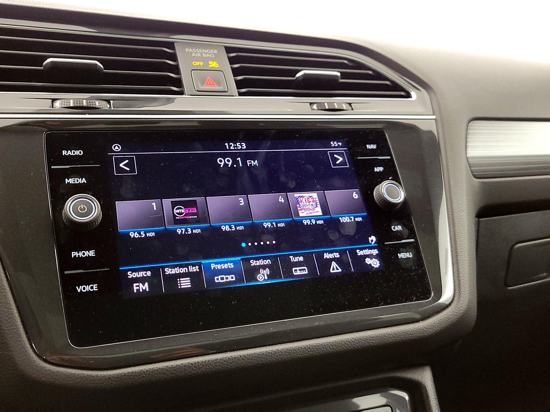 Thumbnail: 2022 Volkswagen Tiguan - 16