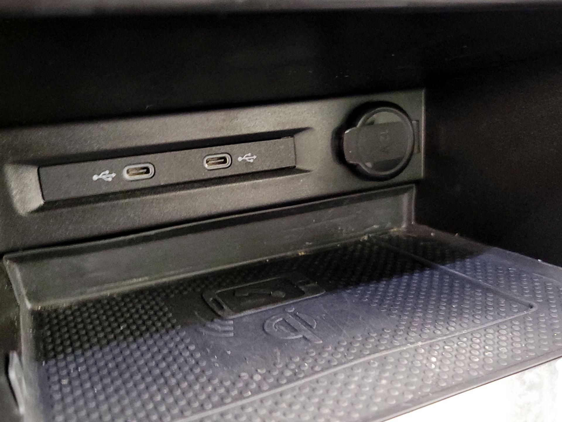 Thumbnail: 2022 Volkswagen Tiguan - 19