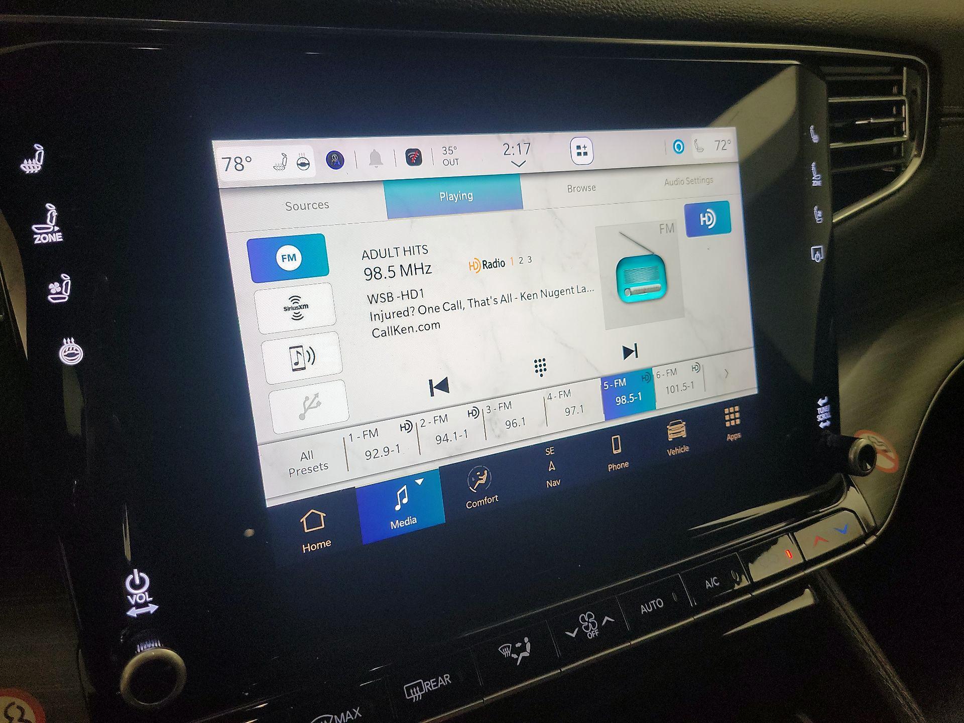 Thumbnail: 2024 Jeep Wagoneer - 16