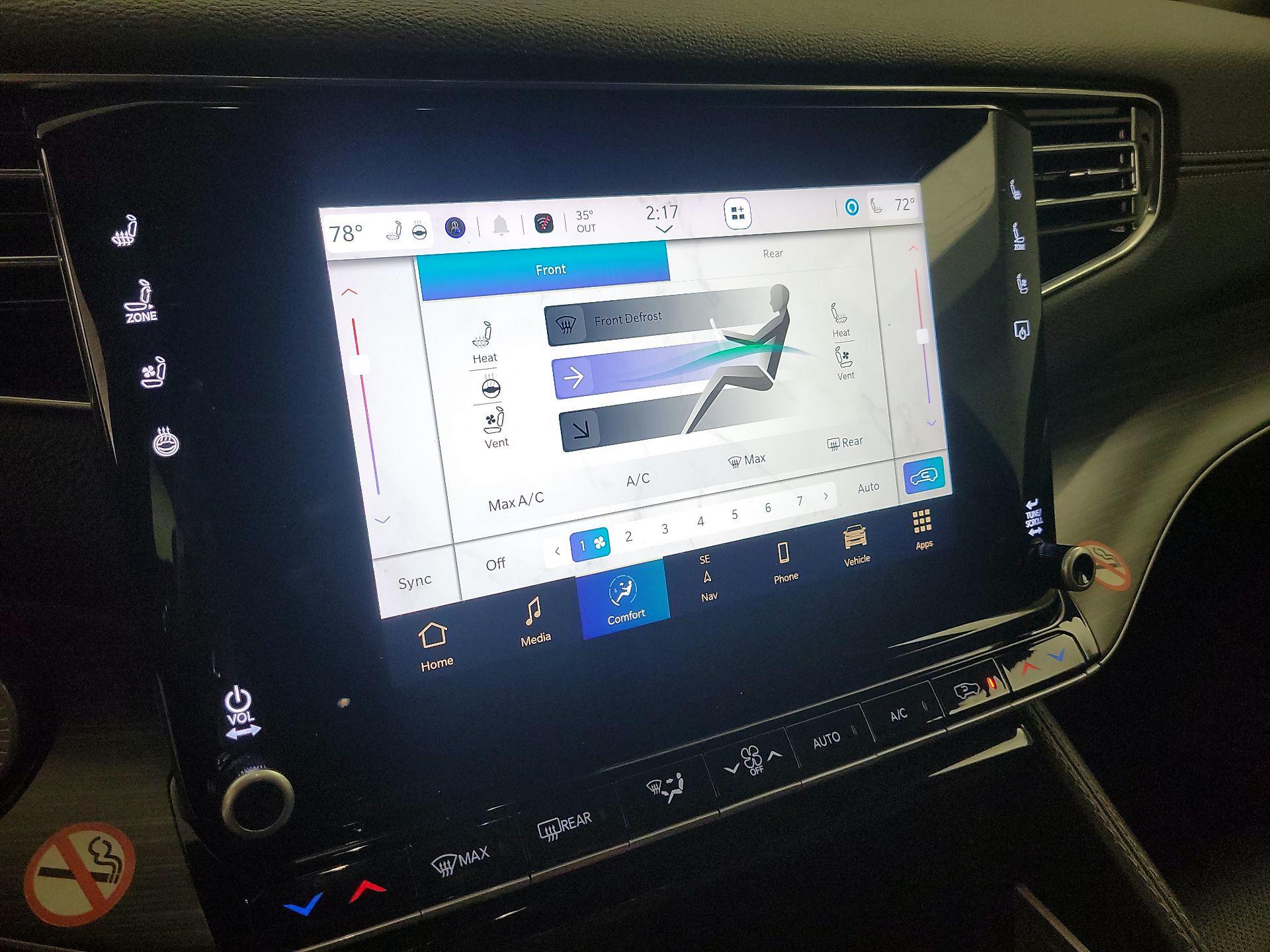 Thumbnail: 2024 Jeep Wagoneer - 17