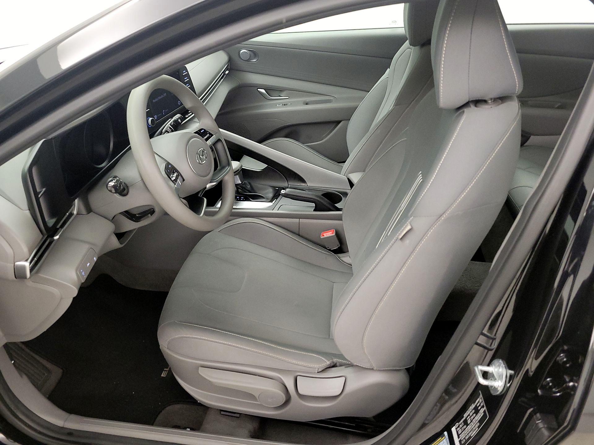 Thumbnail: 2023 Hyundai Elantra - 11