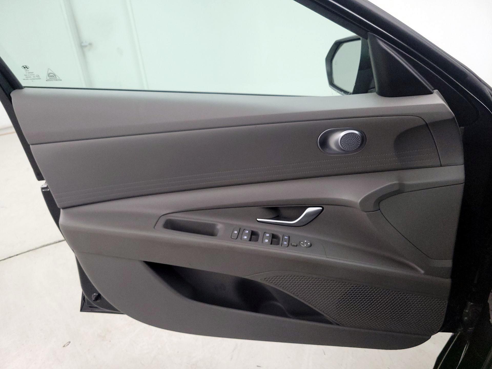 Thumbnail: 2023 Hyundai Elantra - 12