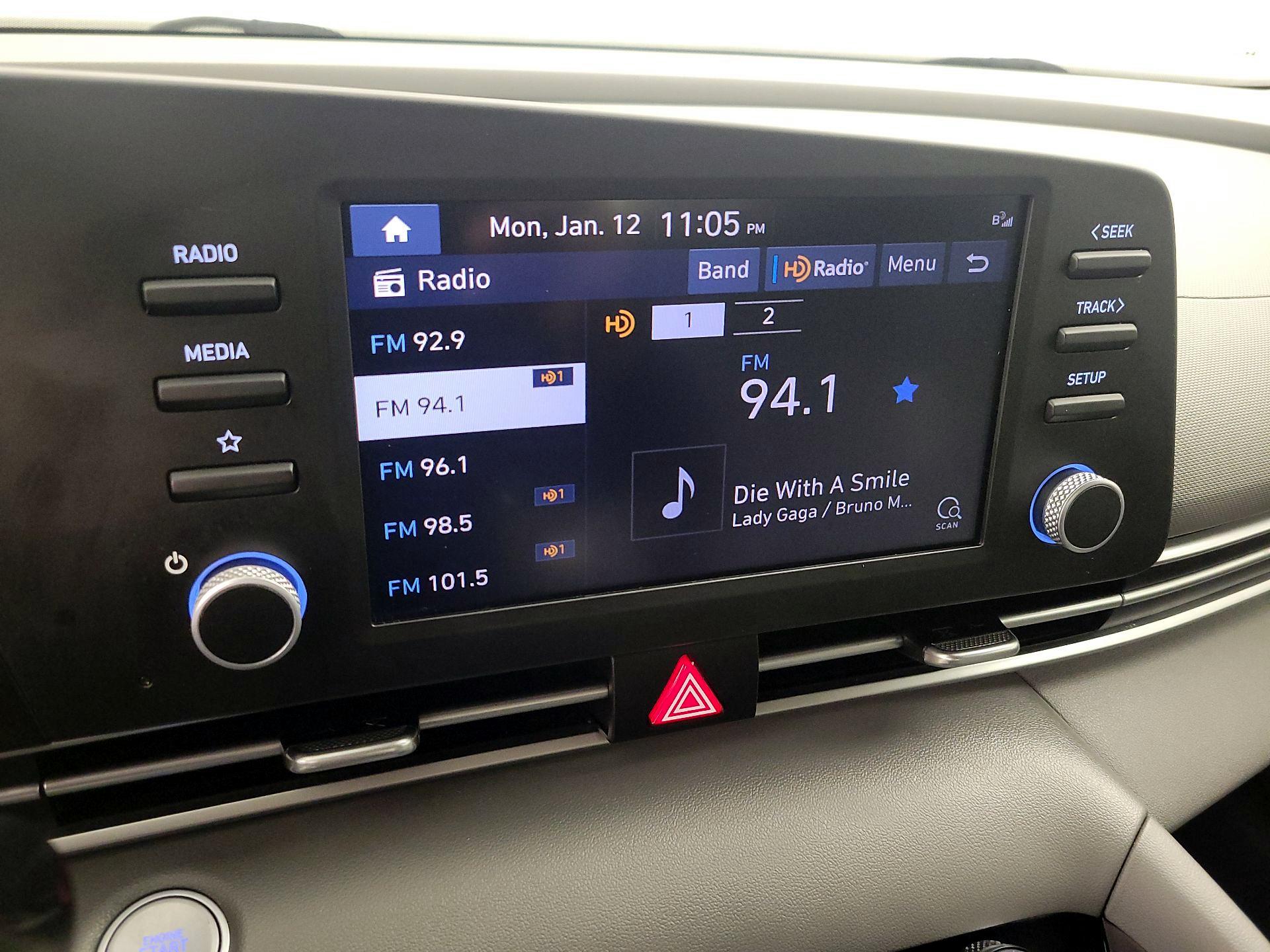 Thumbnail: 2023 Hyundai Elantra - 15