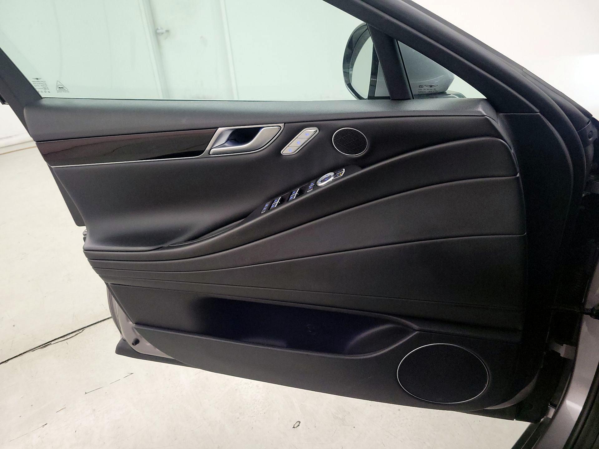 Thumbnail: 2023 Genesis G80 - 12