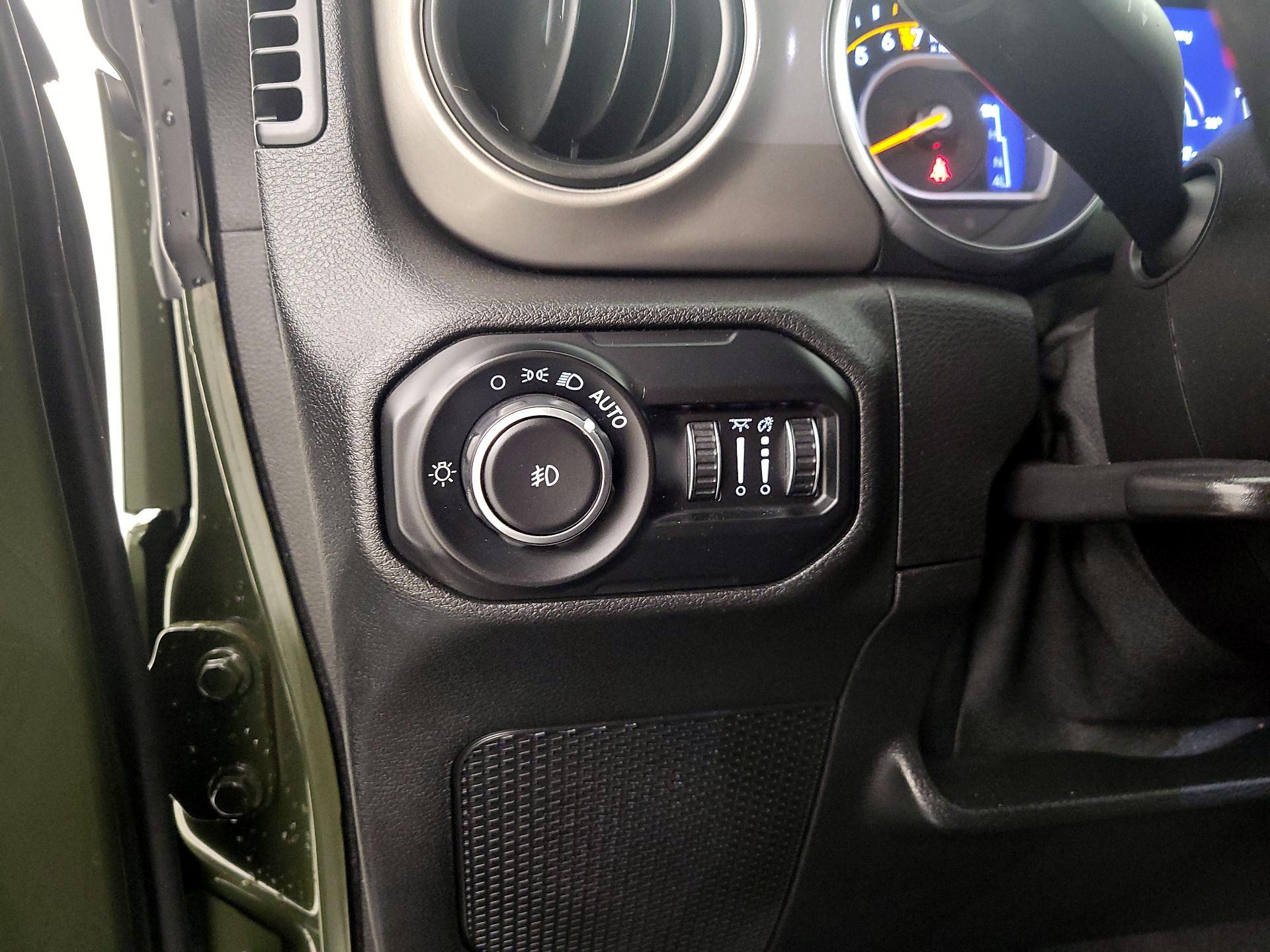 Thumbnail: 2021 Jeep Wrangler - 13