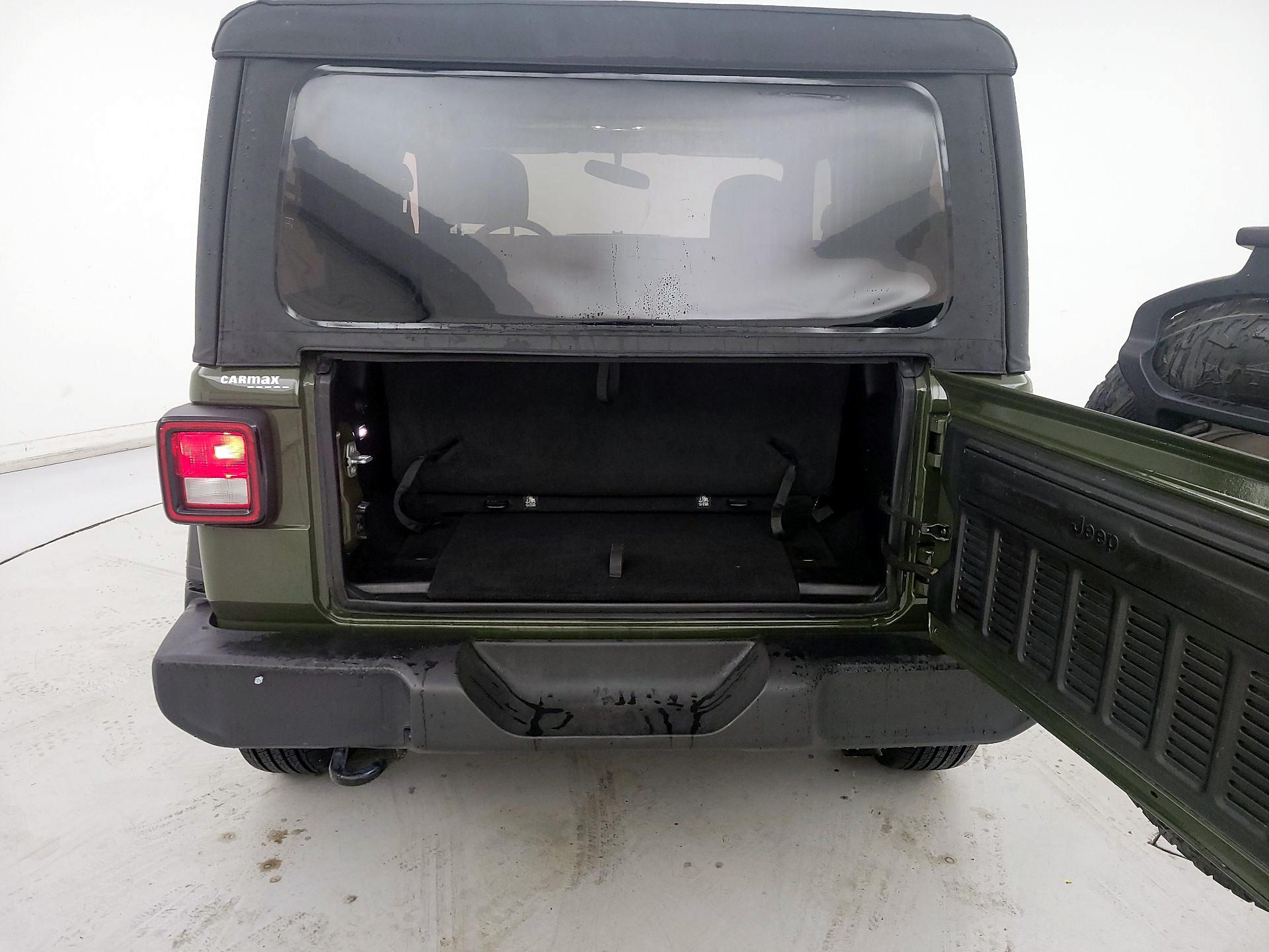 Thumbnail: 2021 Jeep Wrangler - 19