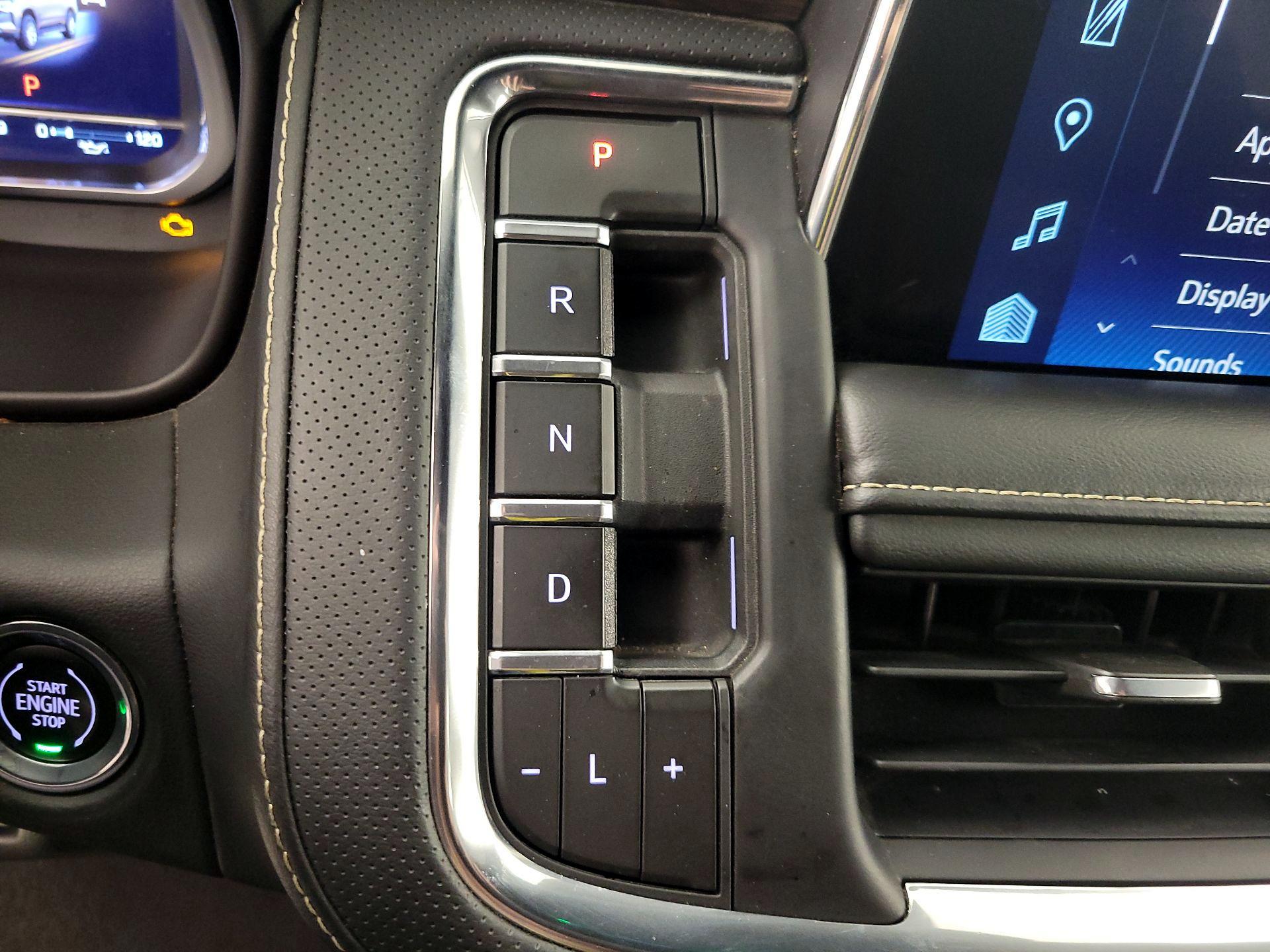 Thumbnail: 2023 Chevrolet Suburban - 17