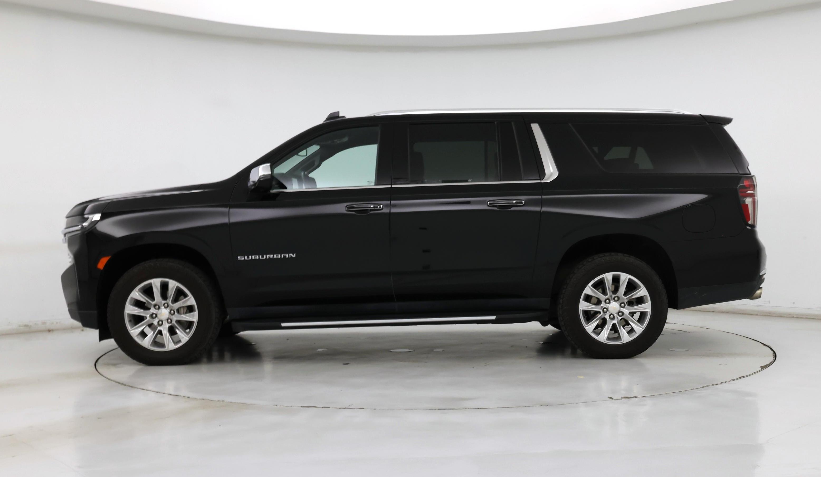 Thumbnail: 2023 Chevrolet Suburban - 3