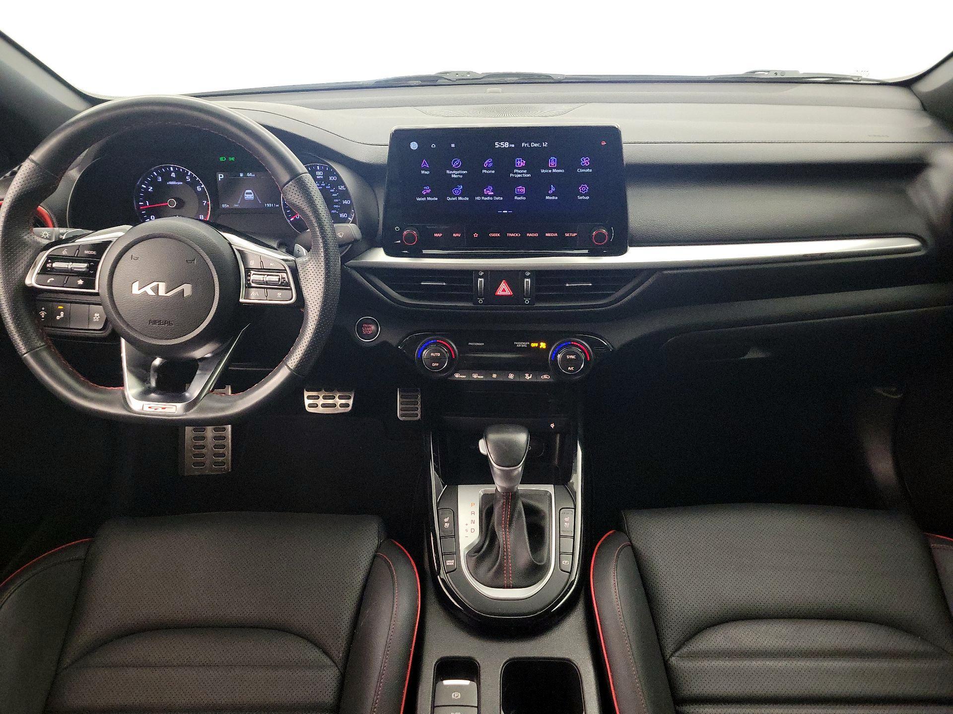 Thumbnail: 2023 Kia Forte - 9