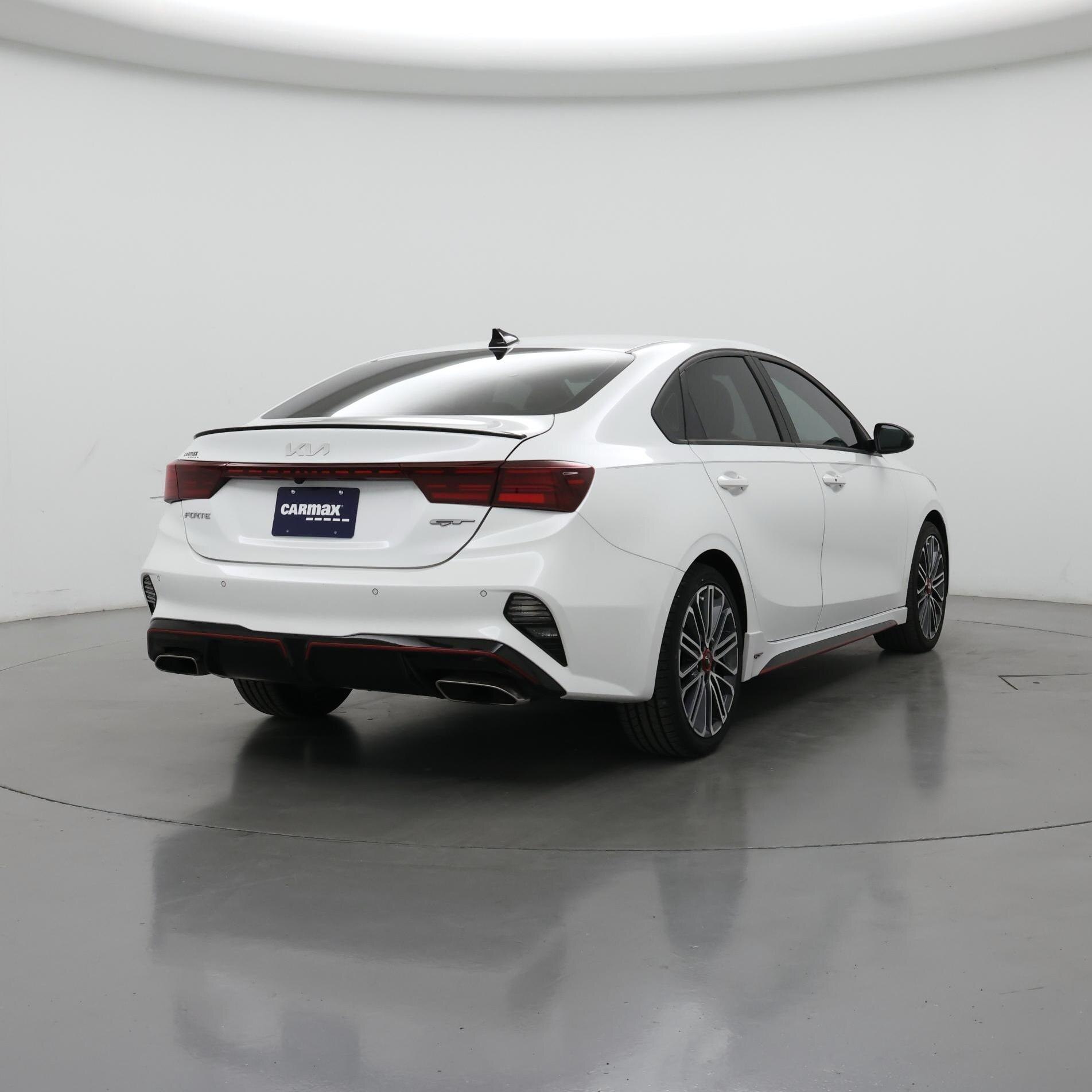 Thumbnail: 2023 Kia Forte - 8