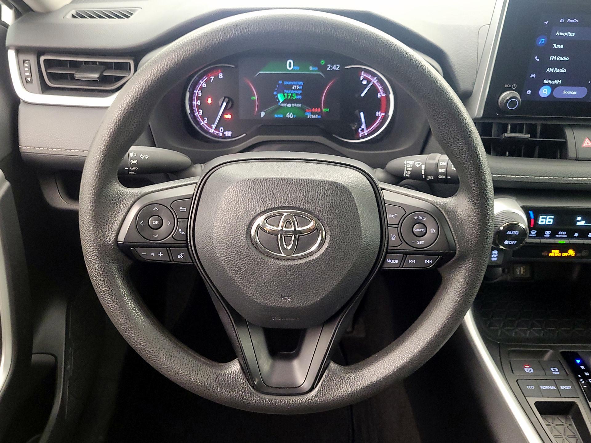 Thumbnail: 2024 Toyota RAV4 - 10