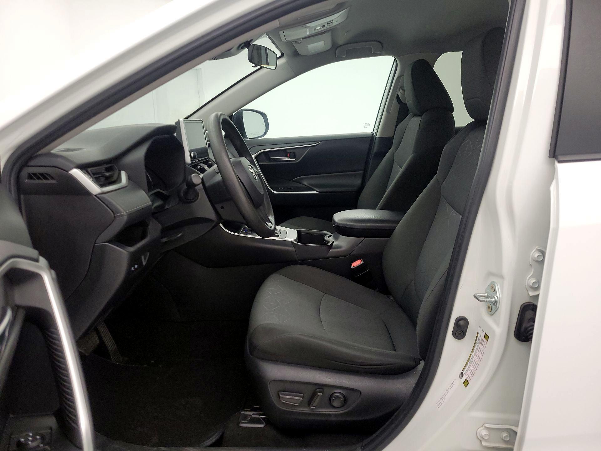 Thumbnail: 2024 Toyota RAV4 - 11