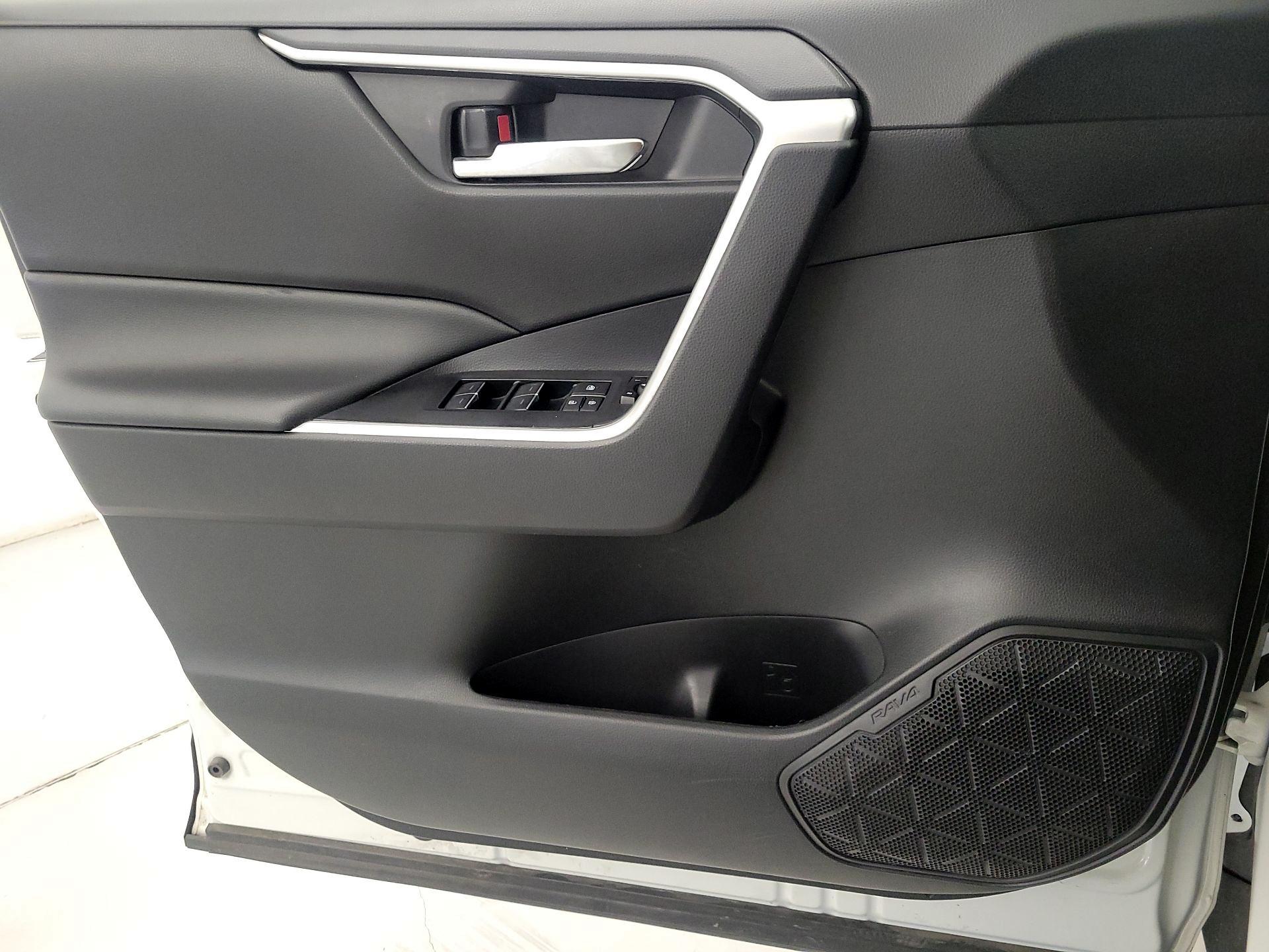 Thumbnail: 2024 Toyota RAV4 - 12