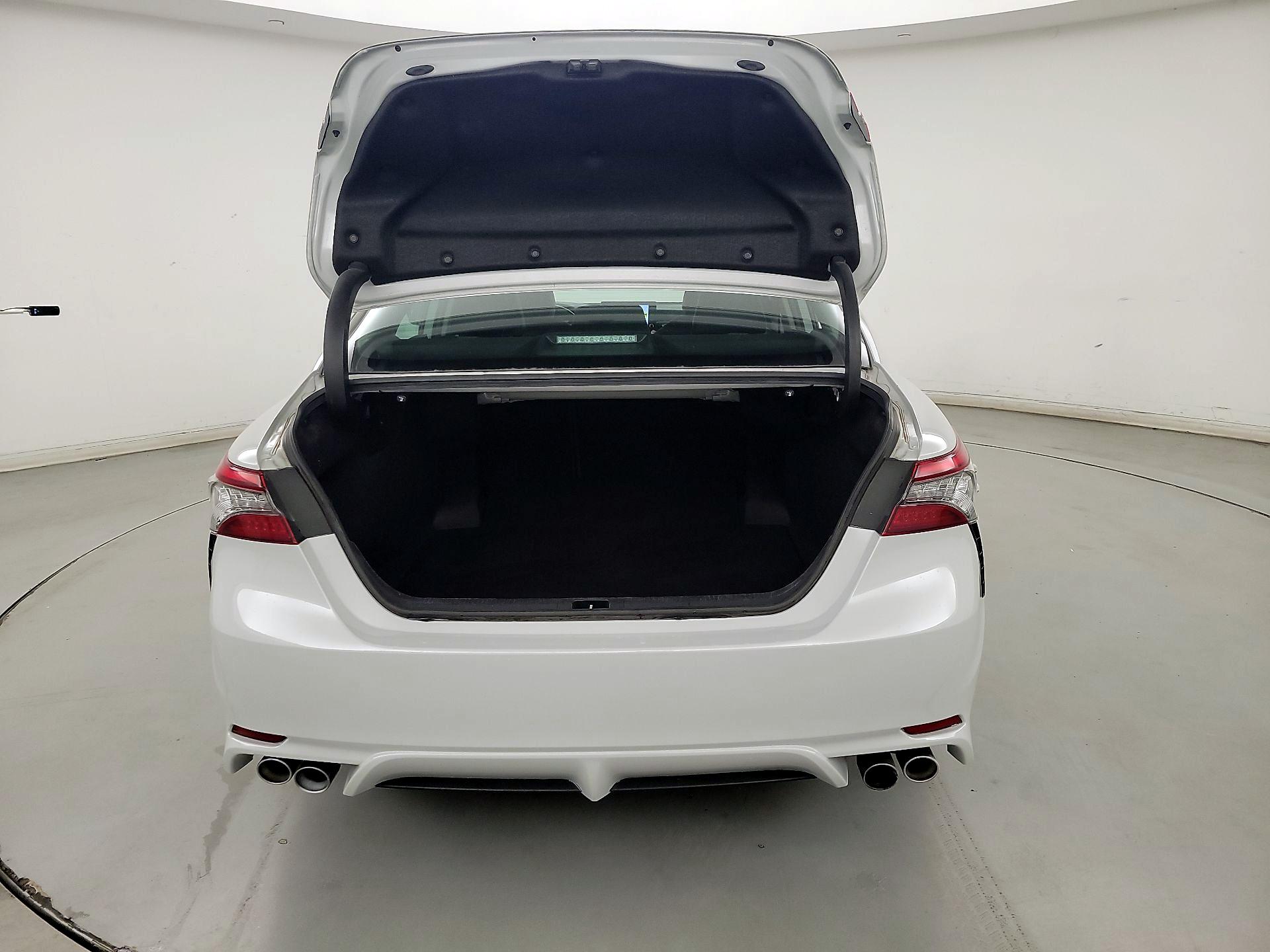 Thumbnail: 2023 Toyota Camry - 20