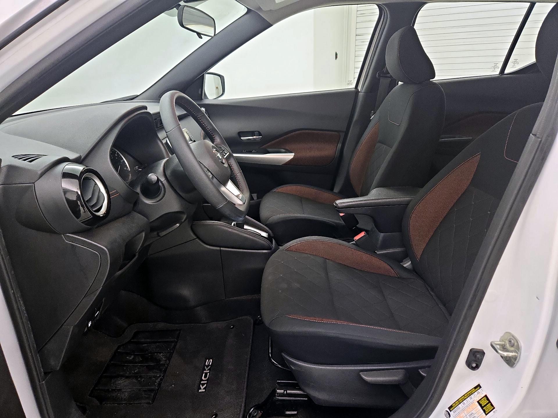 Thumbnail: 2020 Nissan Kicks - 11