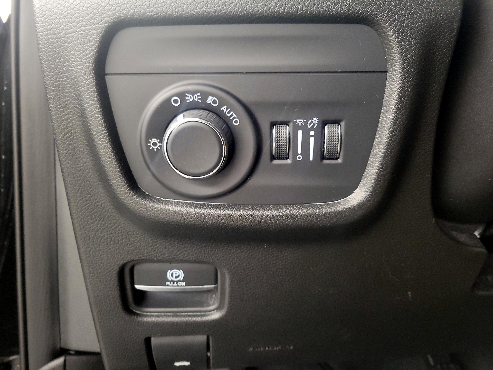 Thumbnail: 2023 Jeep Grand Cherokee - 13