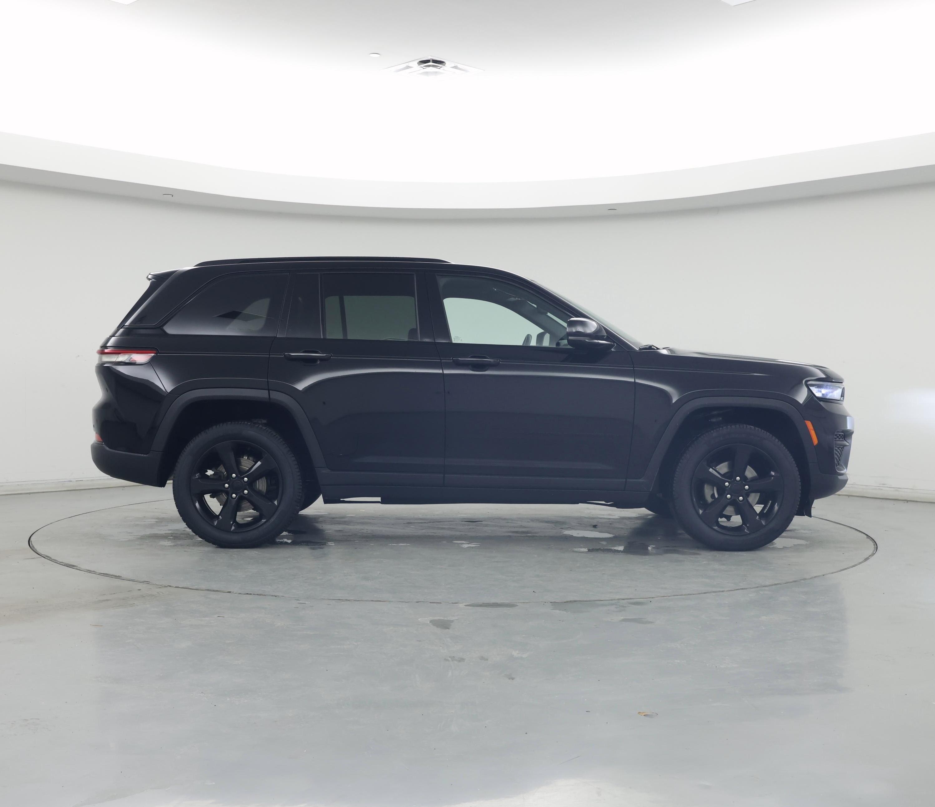 Thumbnail: 2023 Jeep Grand Cherokee - 7