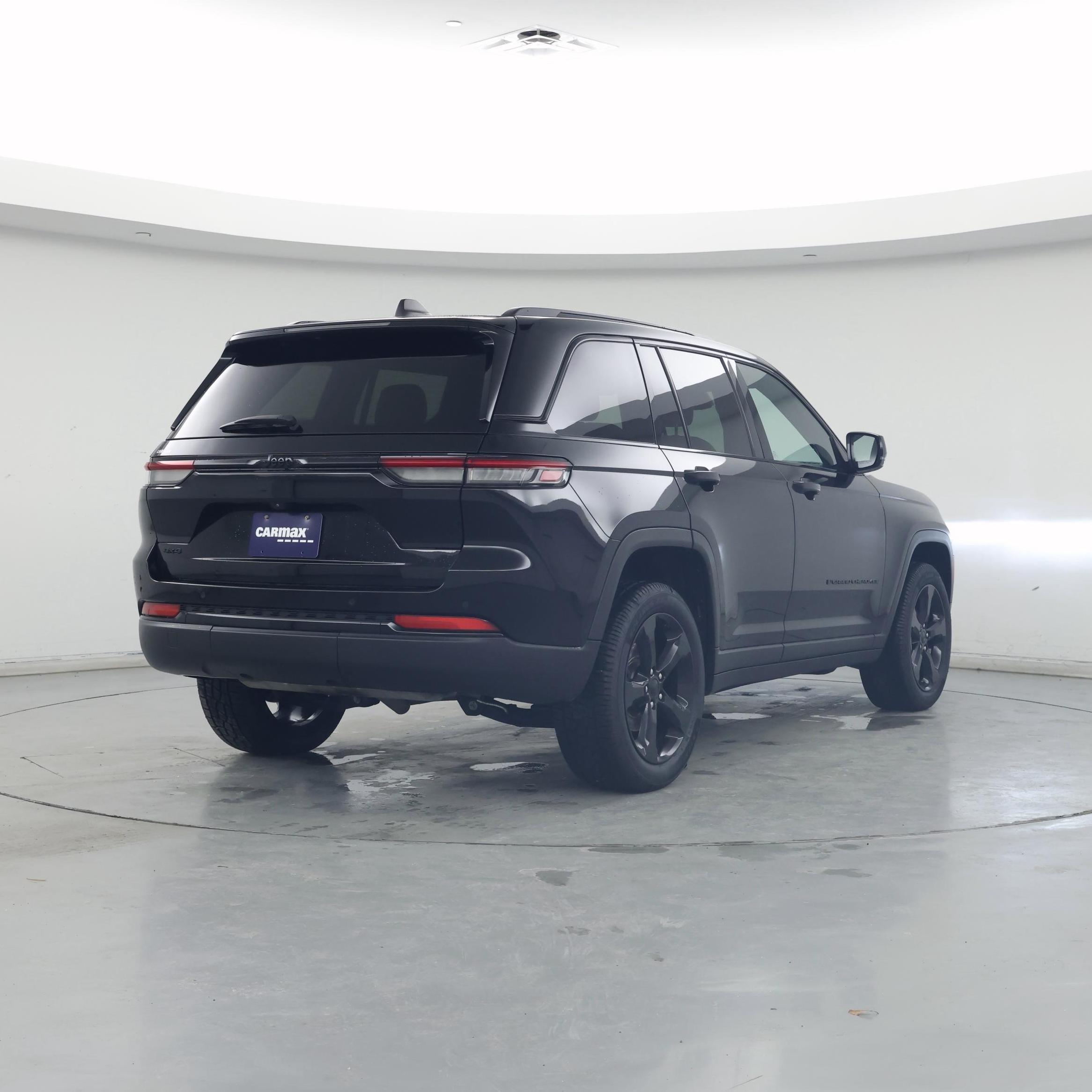 Thumbnail: 2023 Jeep Grand Cherokee - 8