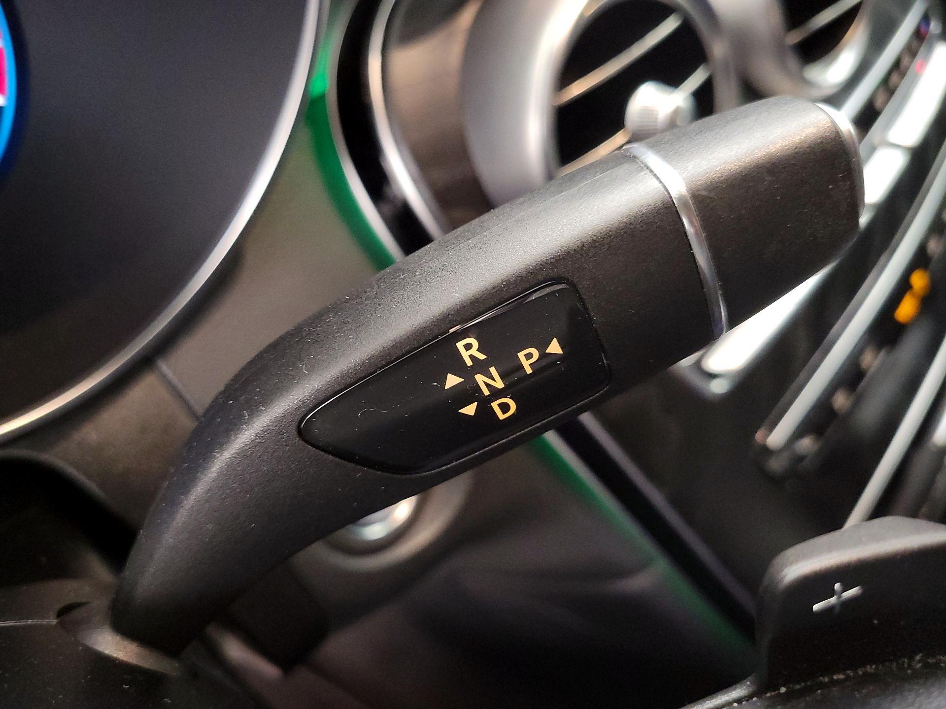 Thumbnail: 2022 Mercedes-Benz GLC - 17