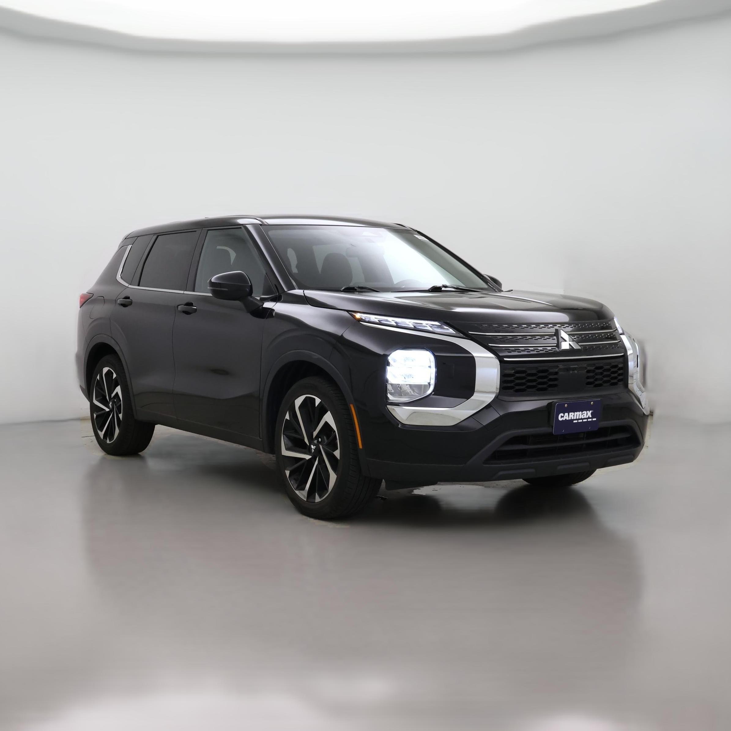 Thumbnail: 2022 Mitsubishi Outlander - 1