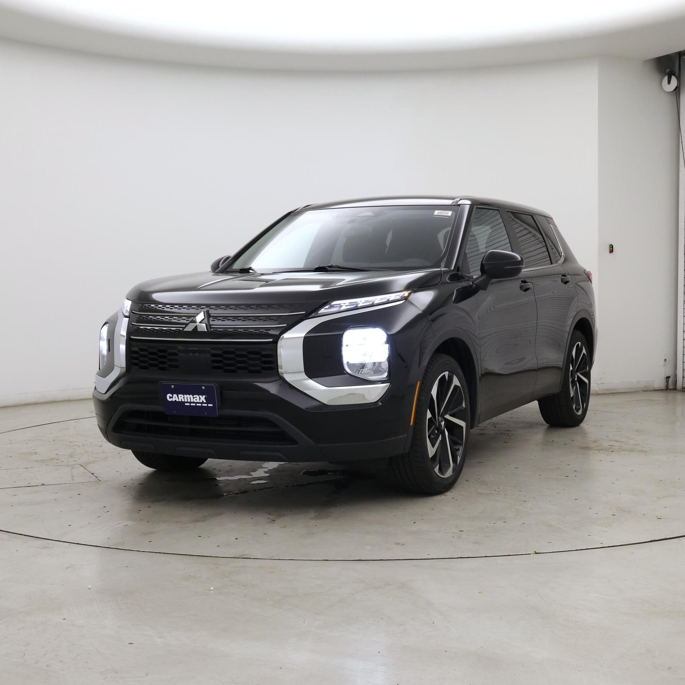Thumbnail: 2022 Mitsubishi Outlander - 4
