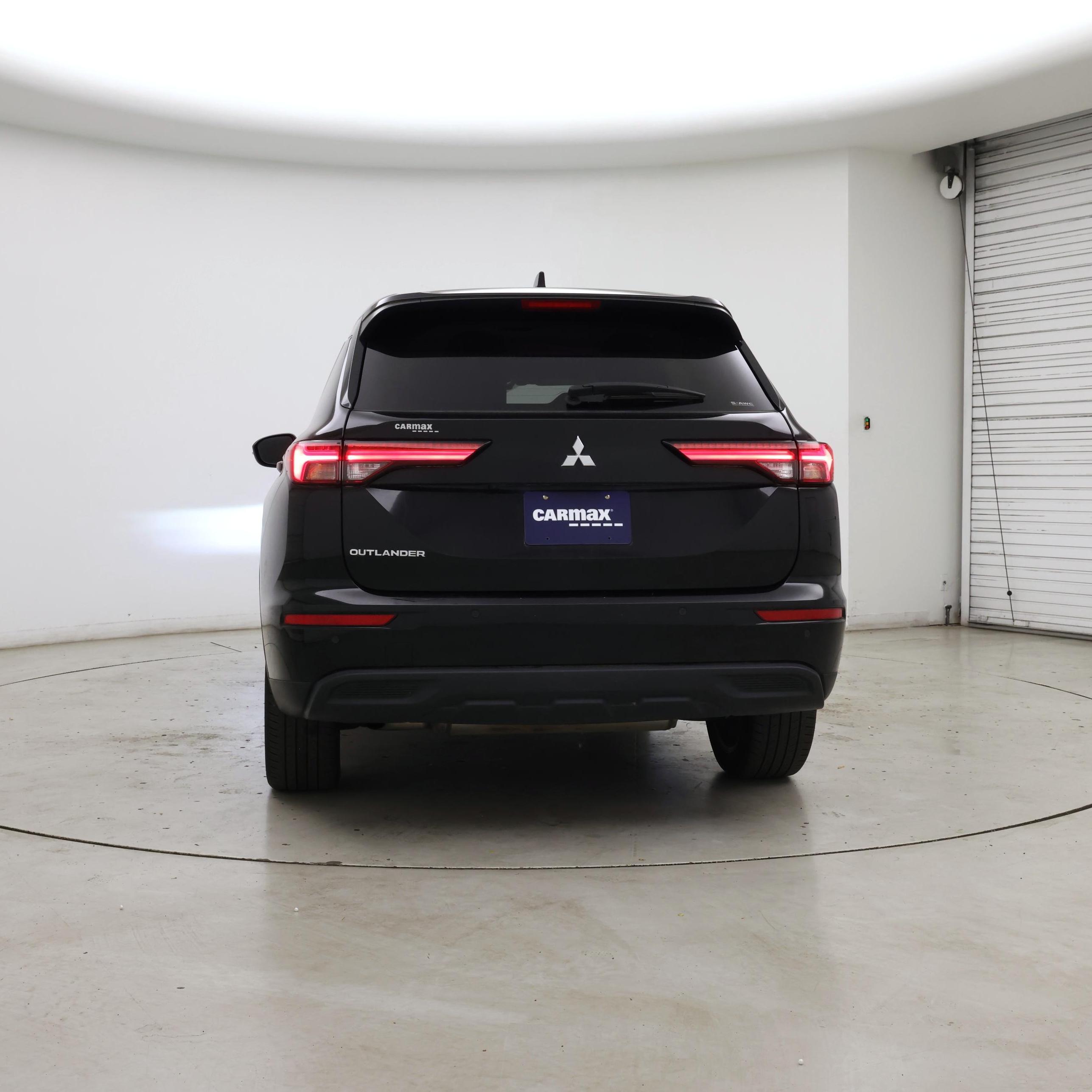 Thumbnail: 2022 Mitsubishi Outlander - 6