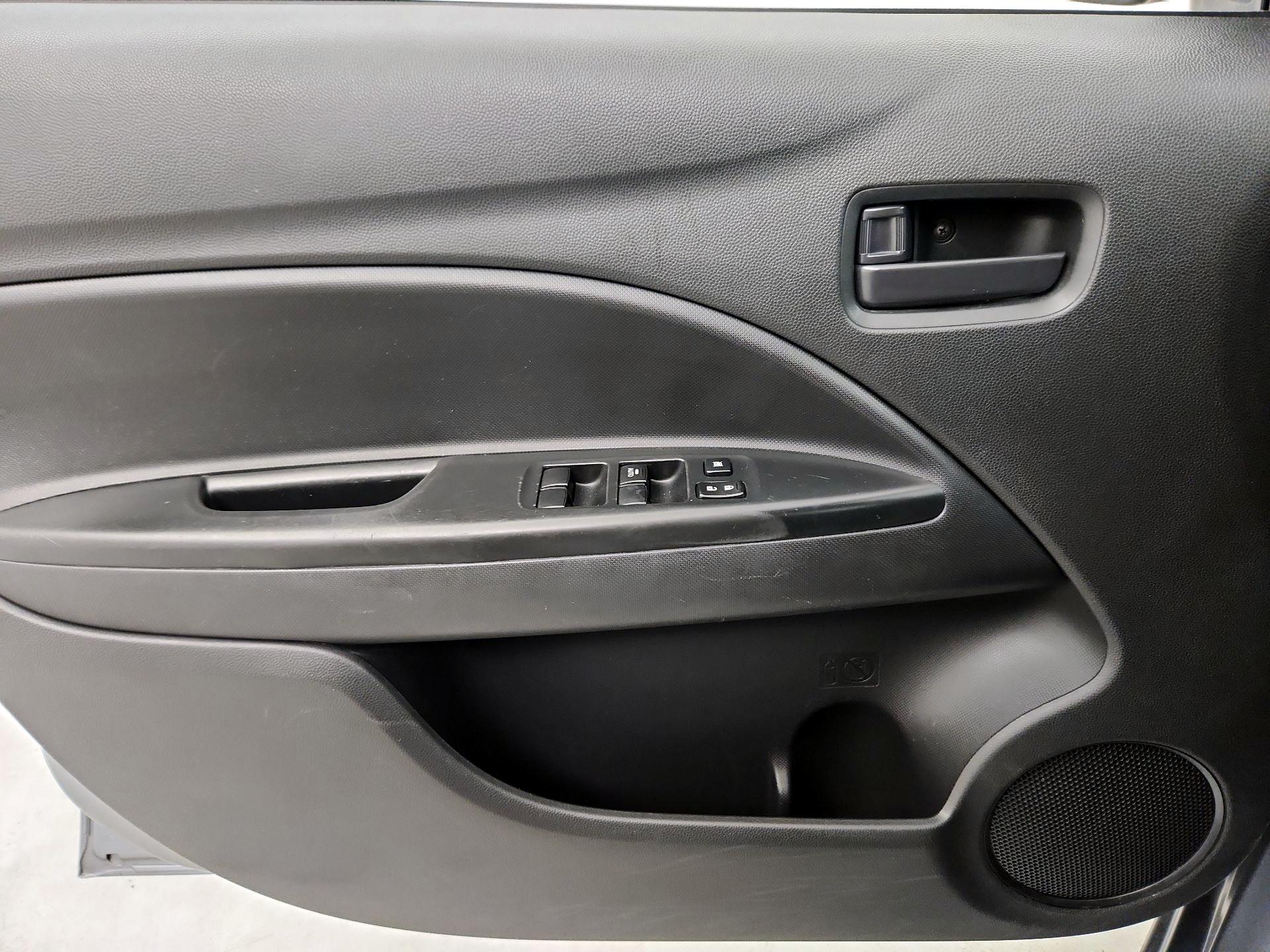 Thumbnail: 2021 Mitsubishi Mirage - 12