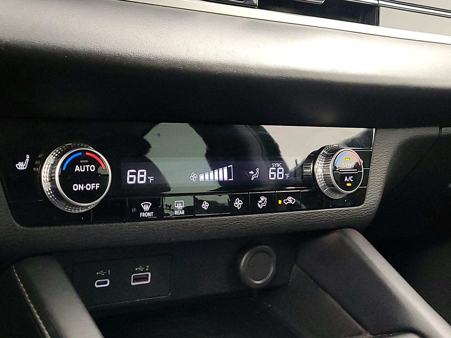 Thumbnail: 2023 Mitsubishi Outlander - 17