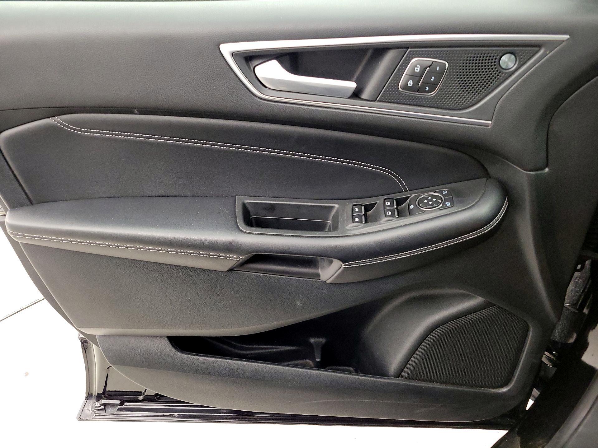 Thumbnail: 2022 Ford Edge - 12