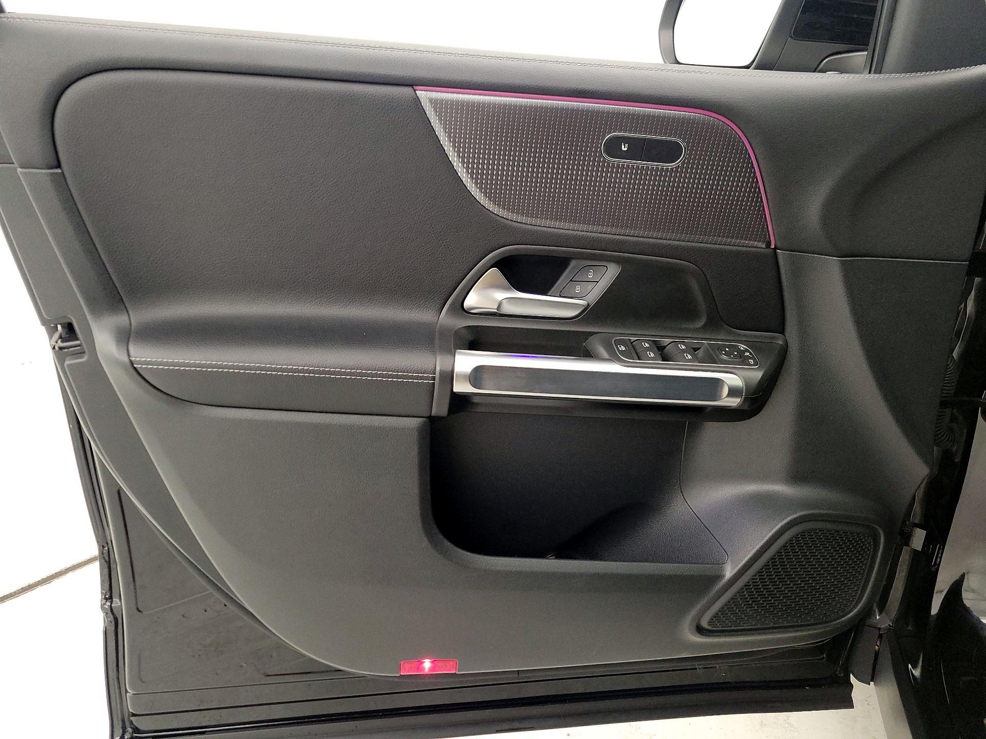 Thumbnail: 2022 Mercedes-Benz GLB - 12