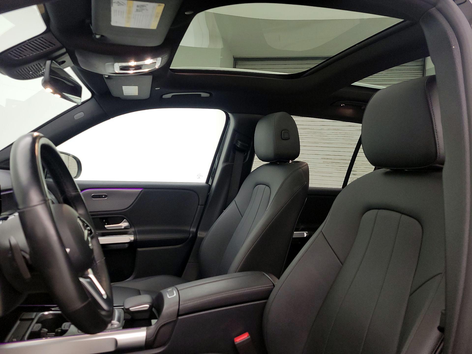 Thumbnail: 2022 Mercedes-Benz GLB - 20