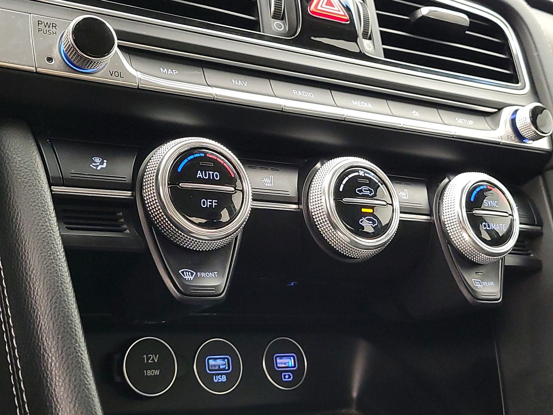 Thumbnail: 2023 Genesis G70 - 17