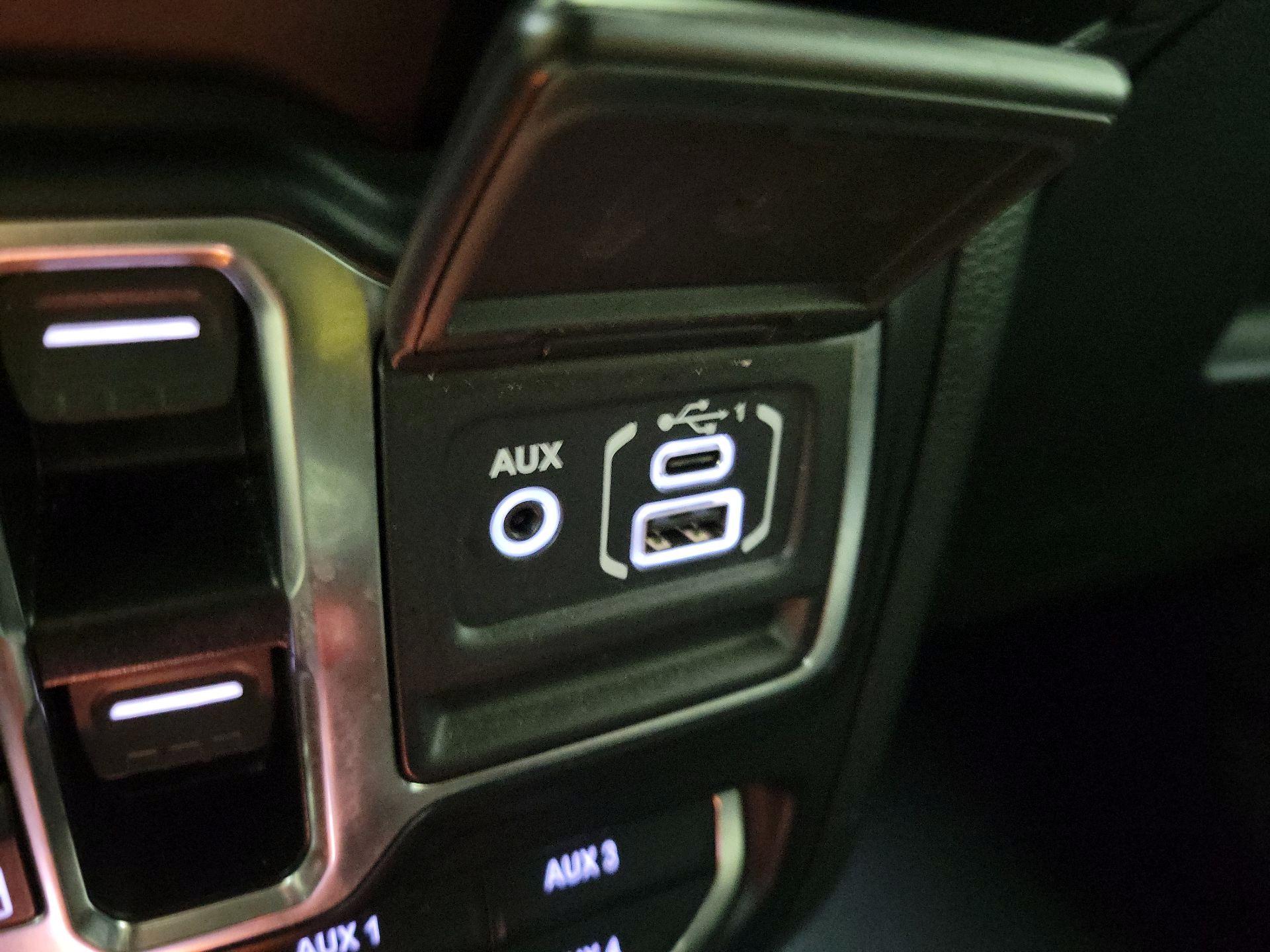 Thumbnail: 2022 Jeep Wrangler - 19