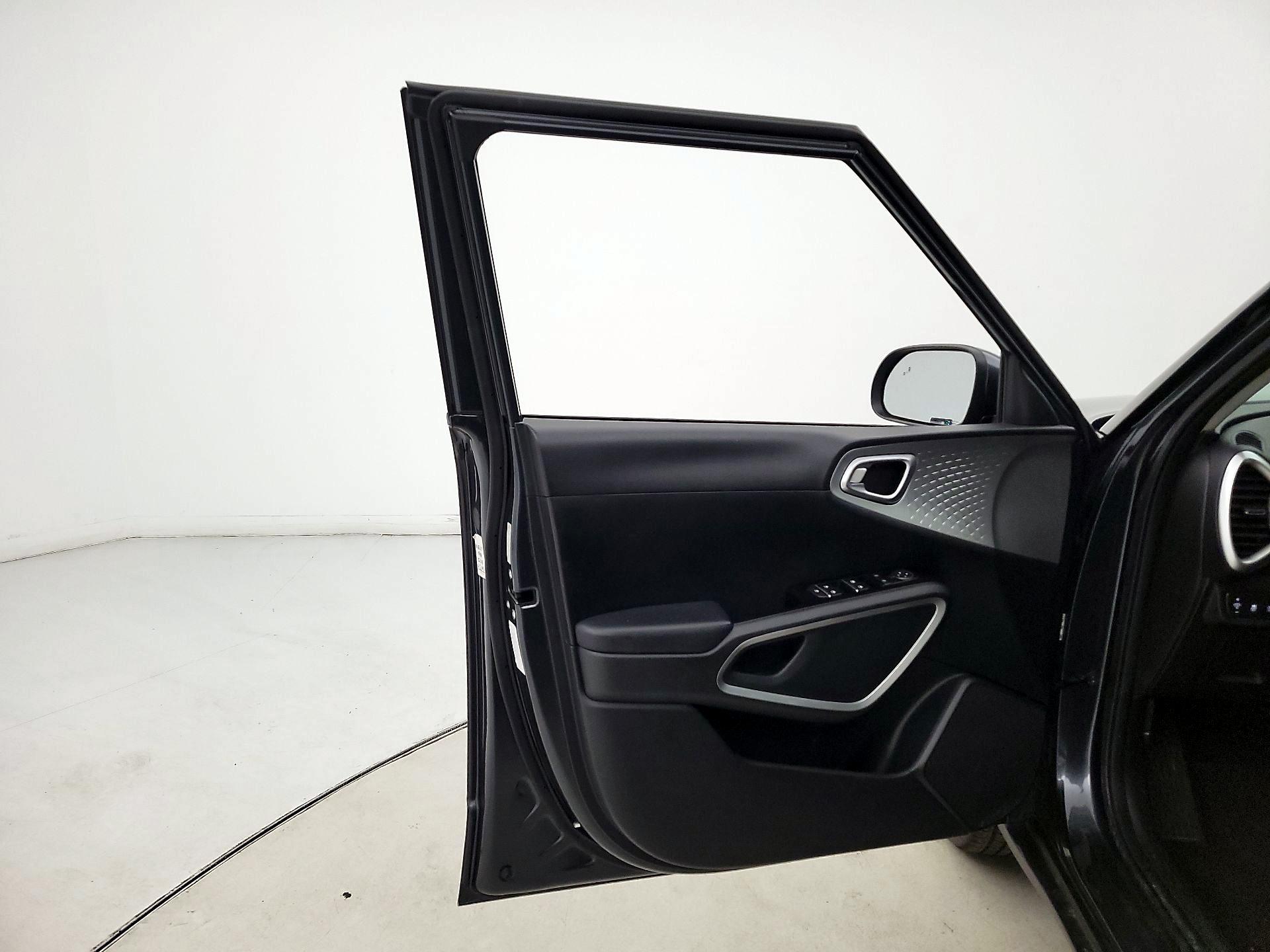 Thumbnail: 2023 Kia Soul - 12