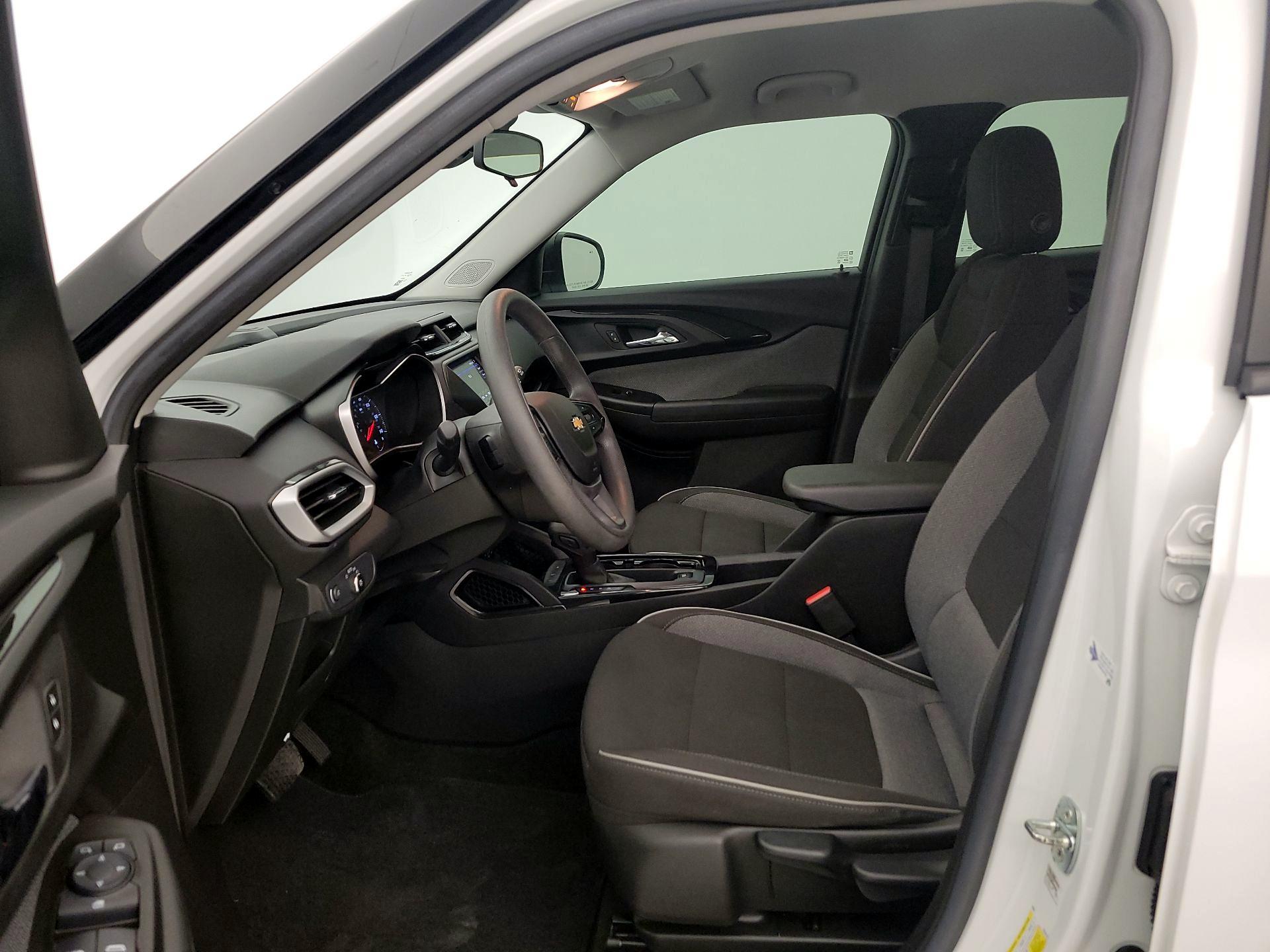 Thumbnail: 2023 Chevrolet TrailBlazer - 11