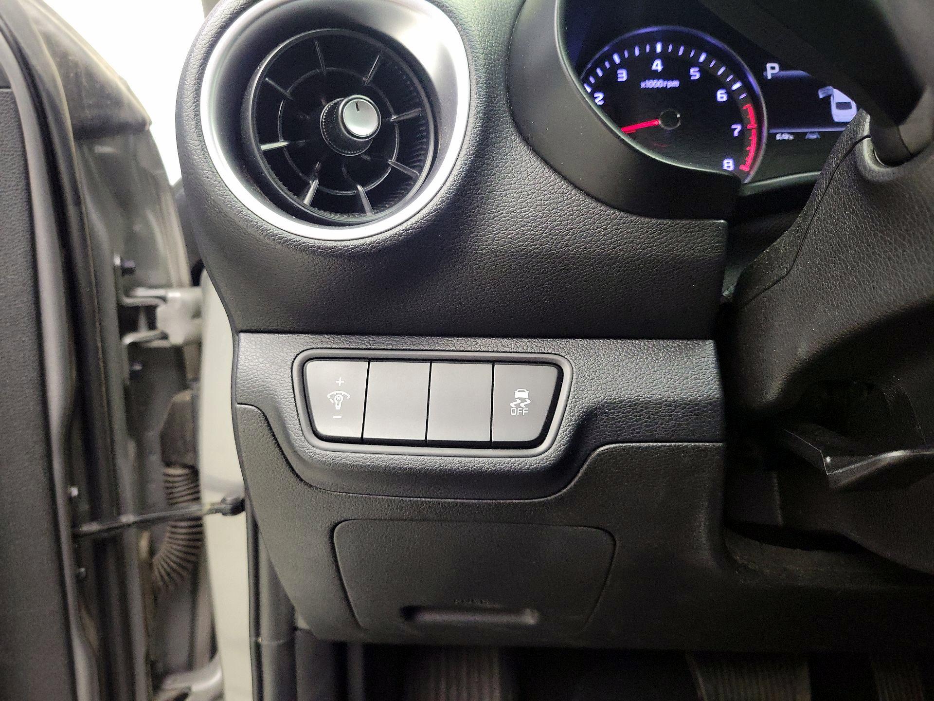 Thumbnail: 2023 Kia Forte - 13