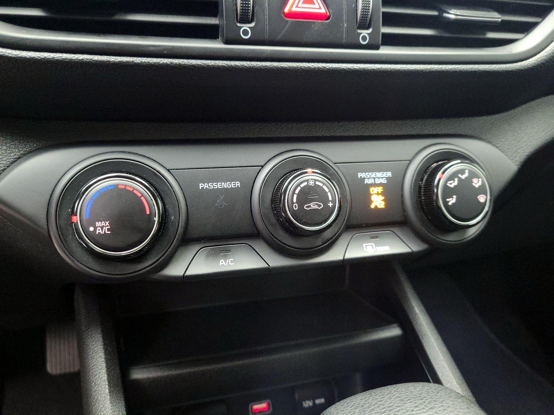 Thumbnail: 2023 Kia Forte - 16