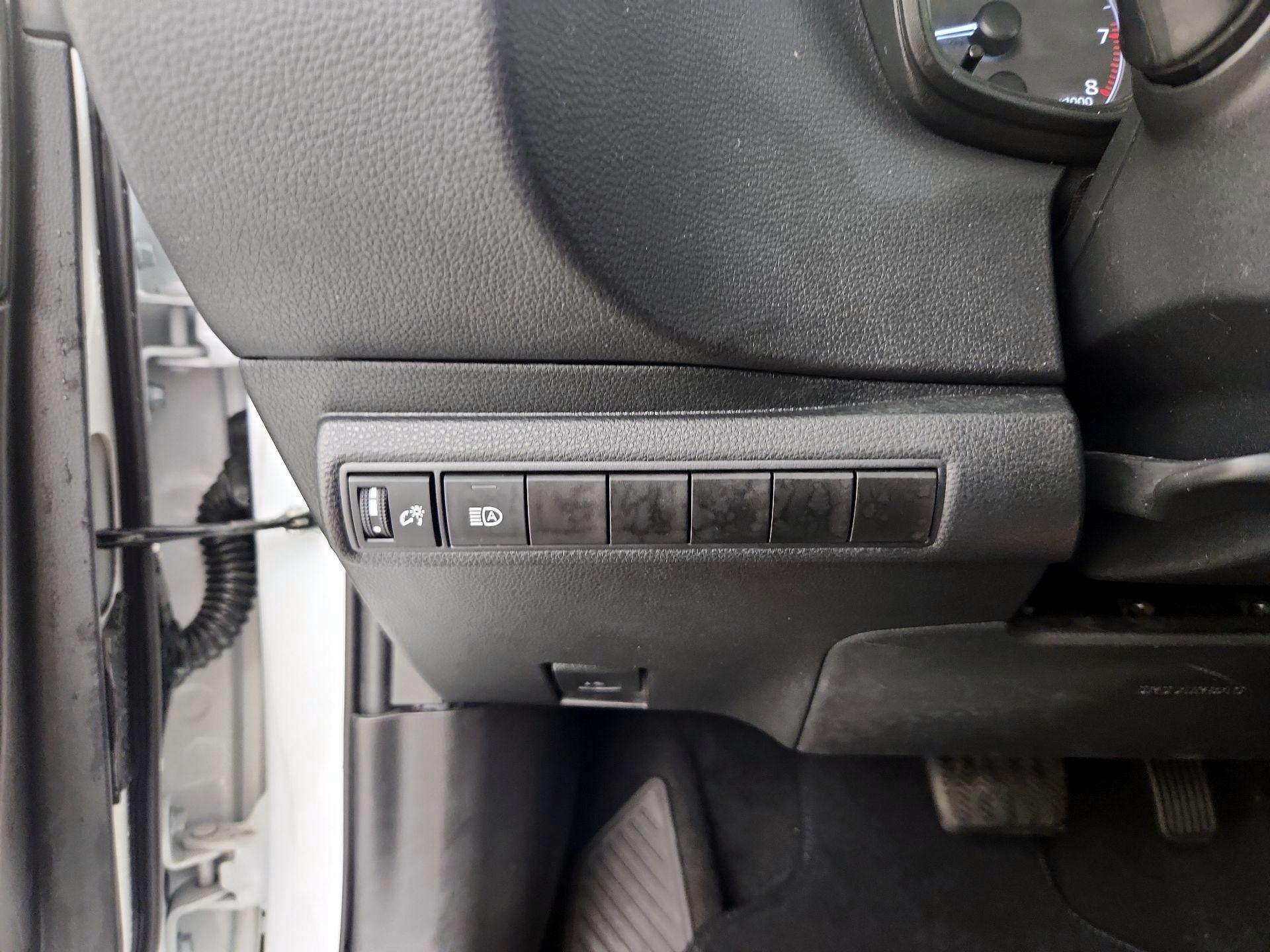 Thumbnail: 2024 Toyota Corolla - 13