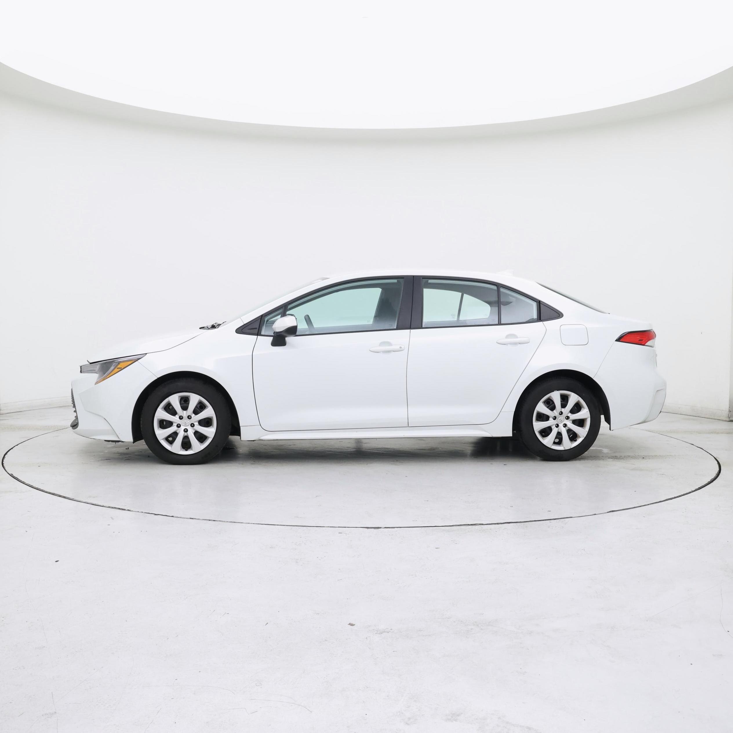 Thumbnail: 2024 Toyota Corolla - 3