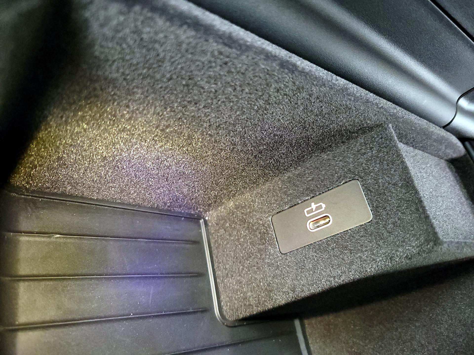 Thumbnail: 2023 BMW 5 Series - 11